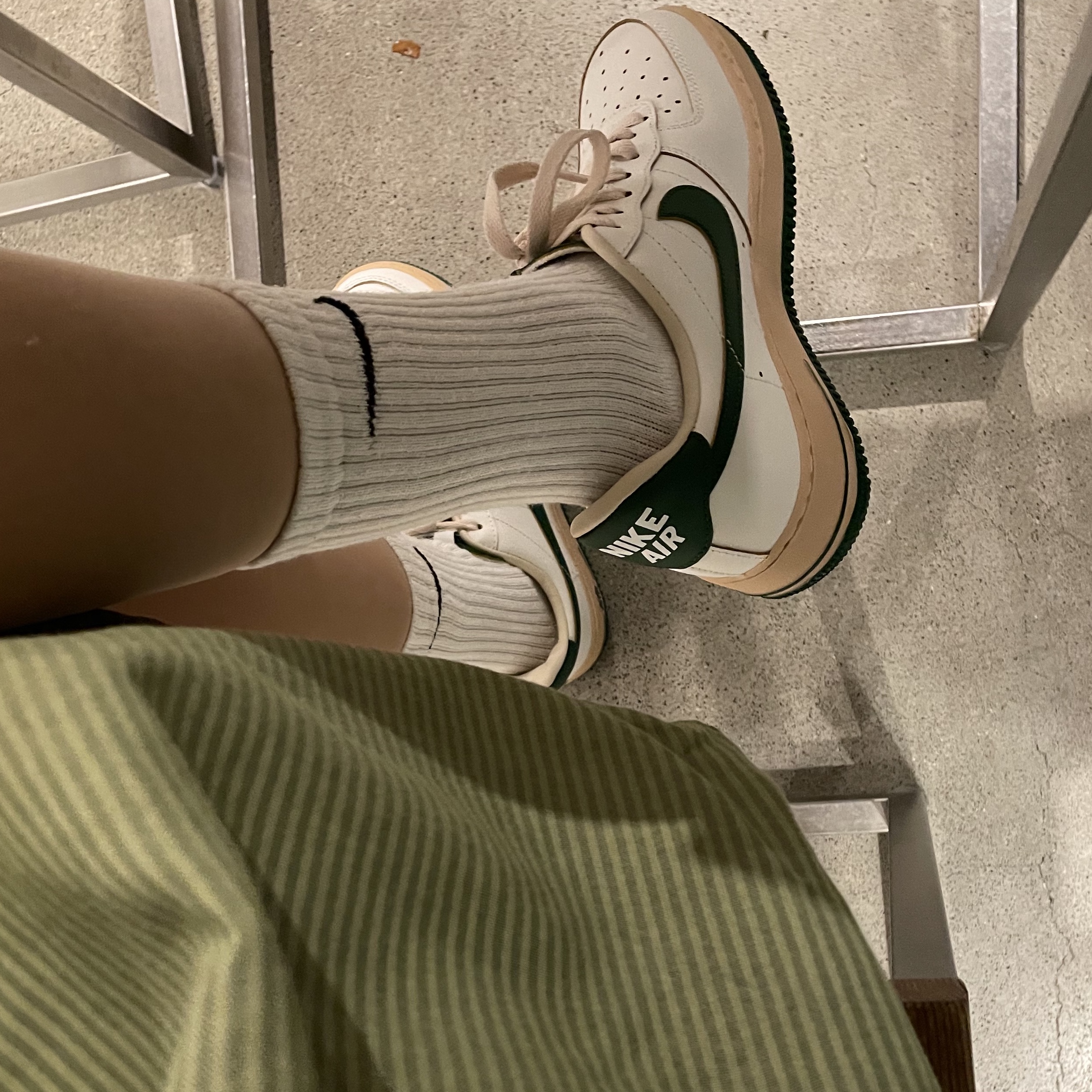 (W) Nike Air Force 1 Low Gorge Green 착용 스타일