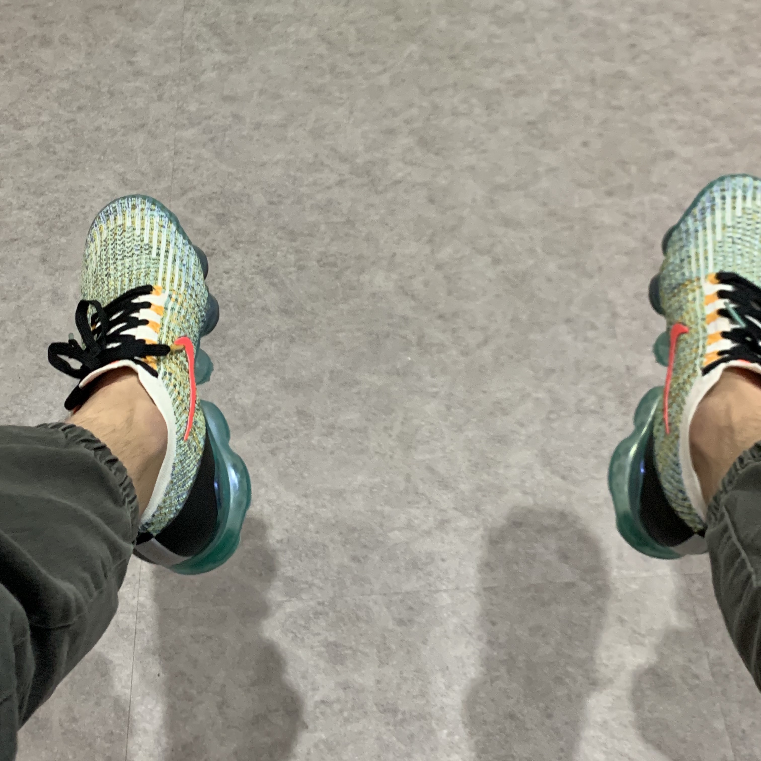 Nike Air VaporMax Flyknit 3 Turquoise Crimson 착용 스타일