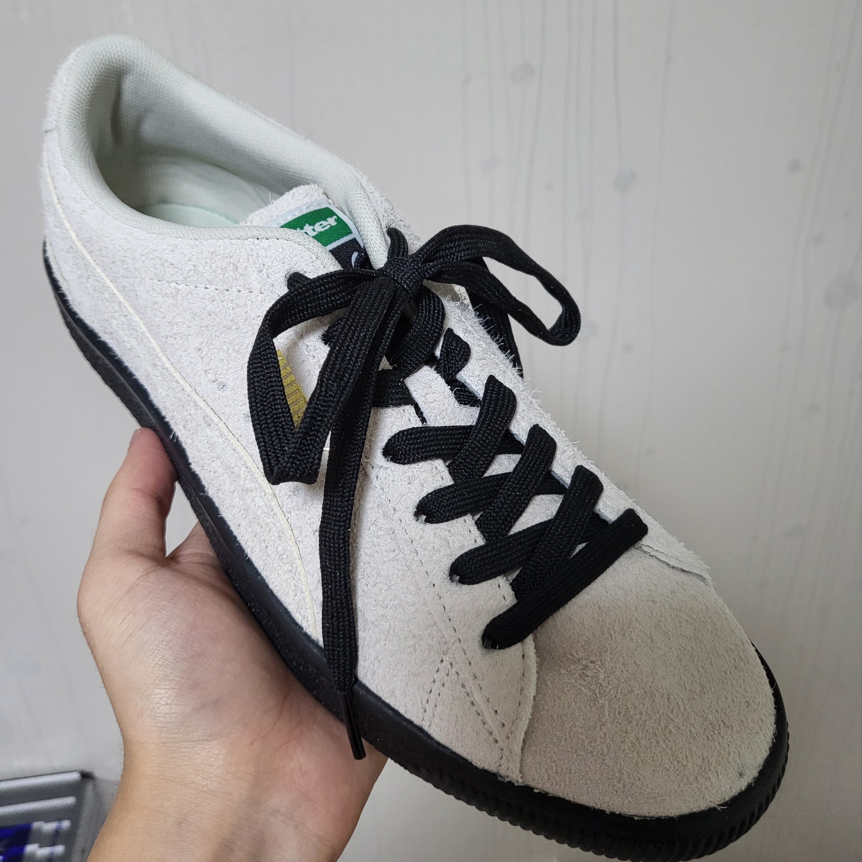 Puma x Butter Goods Suede VTG HS Whisper White 착용 스타일 - 3