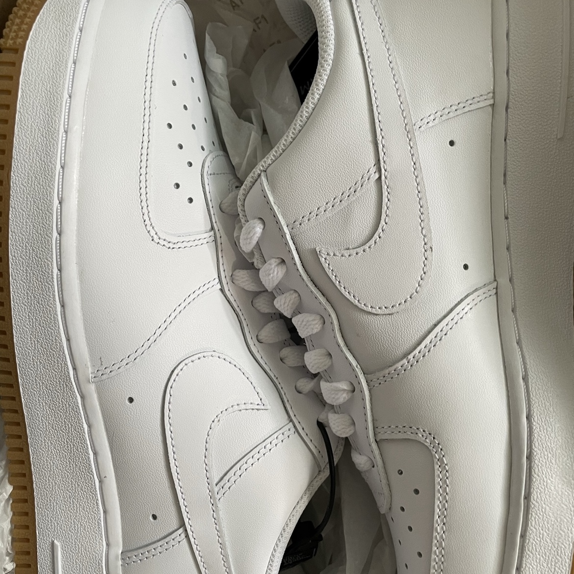 Nike Air Force 1 '07 White Gum Light Brown 착용 스타일 - 1