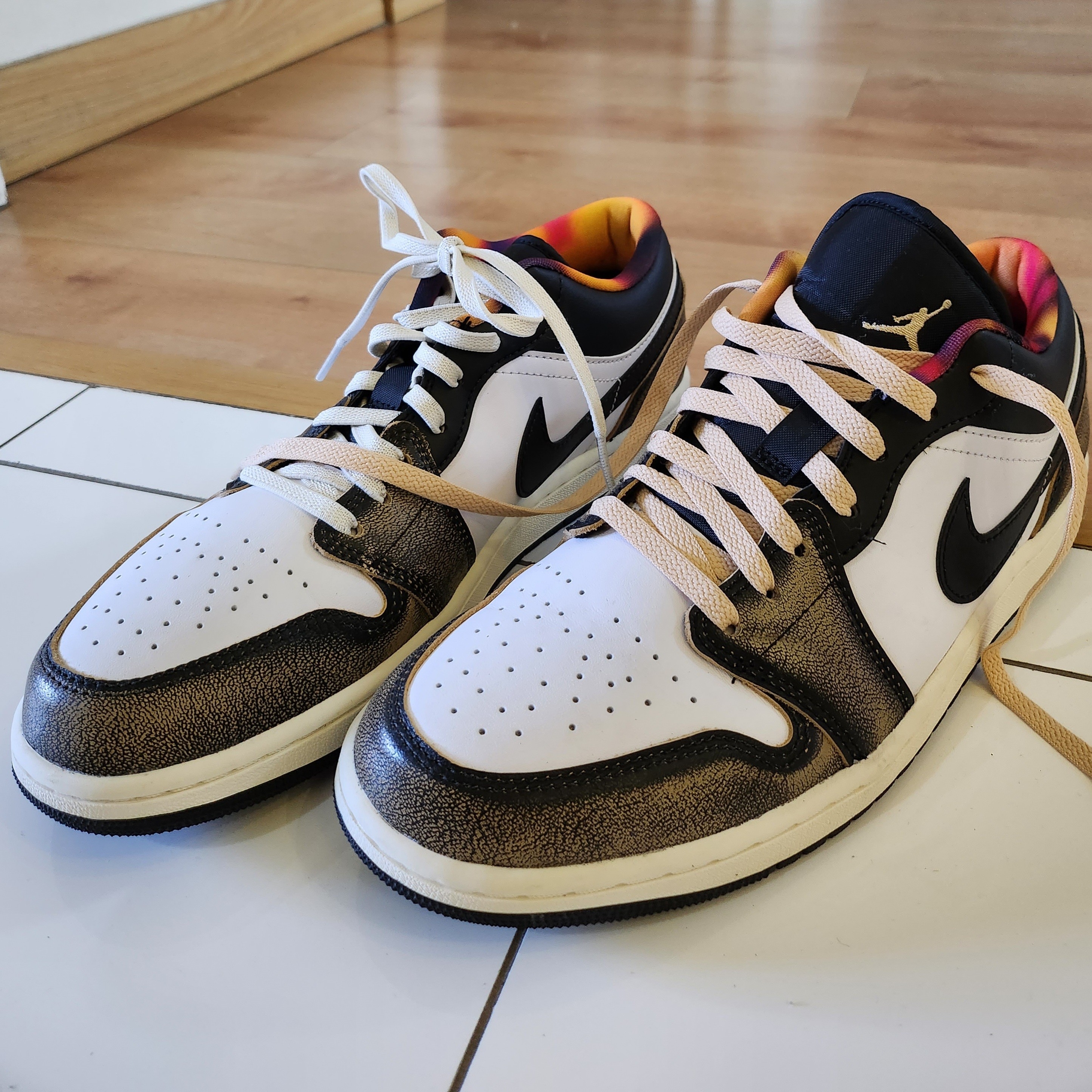 Jordan 1 Low SE Black White Onyx 착용 스타일 - 2