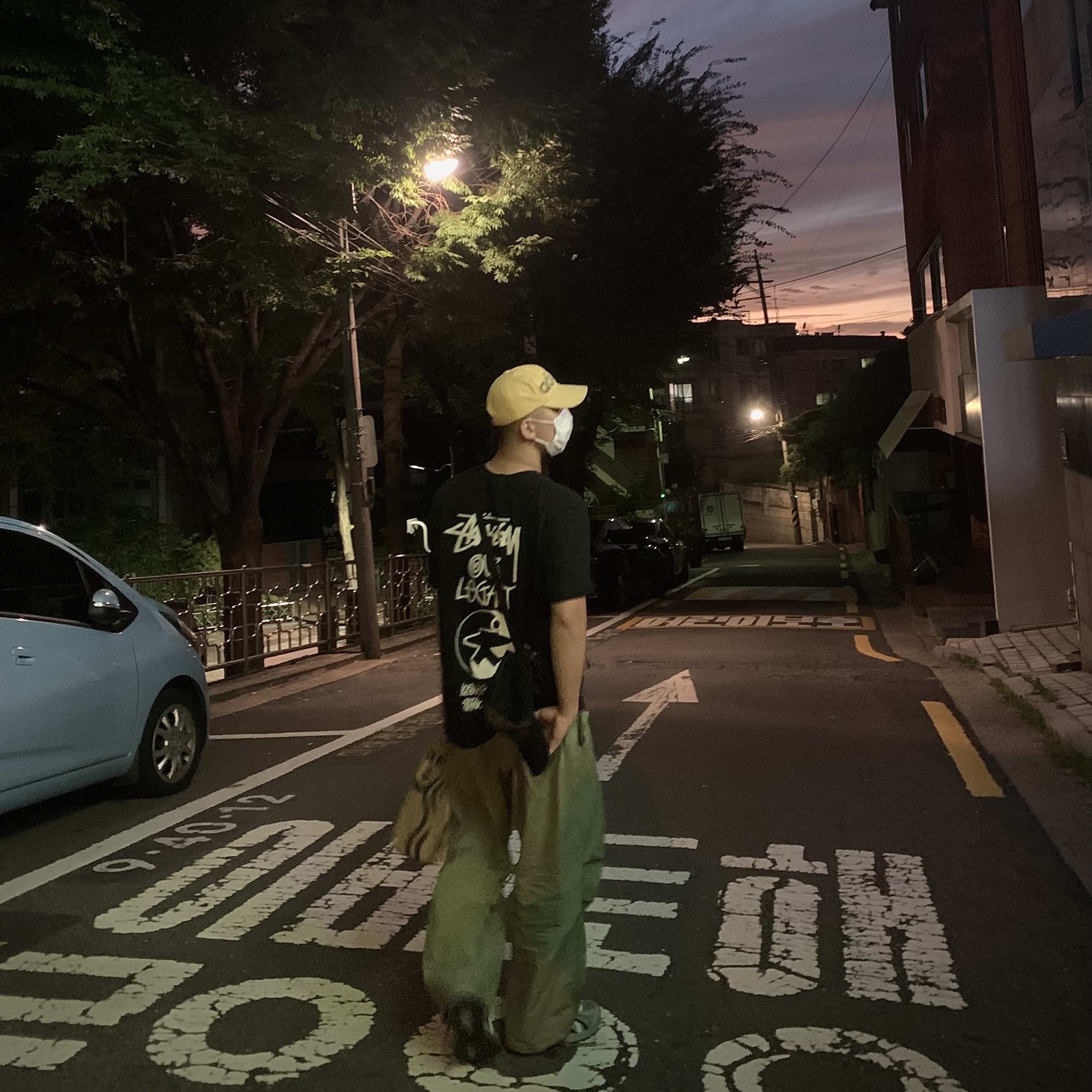 Arc'teryx Mantis 2 Waistpack Black, Stussy x Our Legacy Surfman T-Shirt Black - 21SS 착용 스타일 - 1