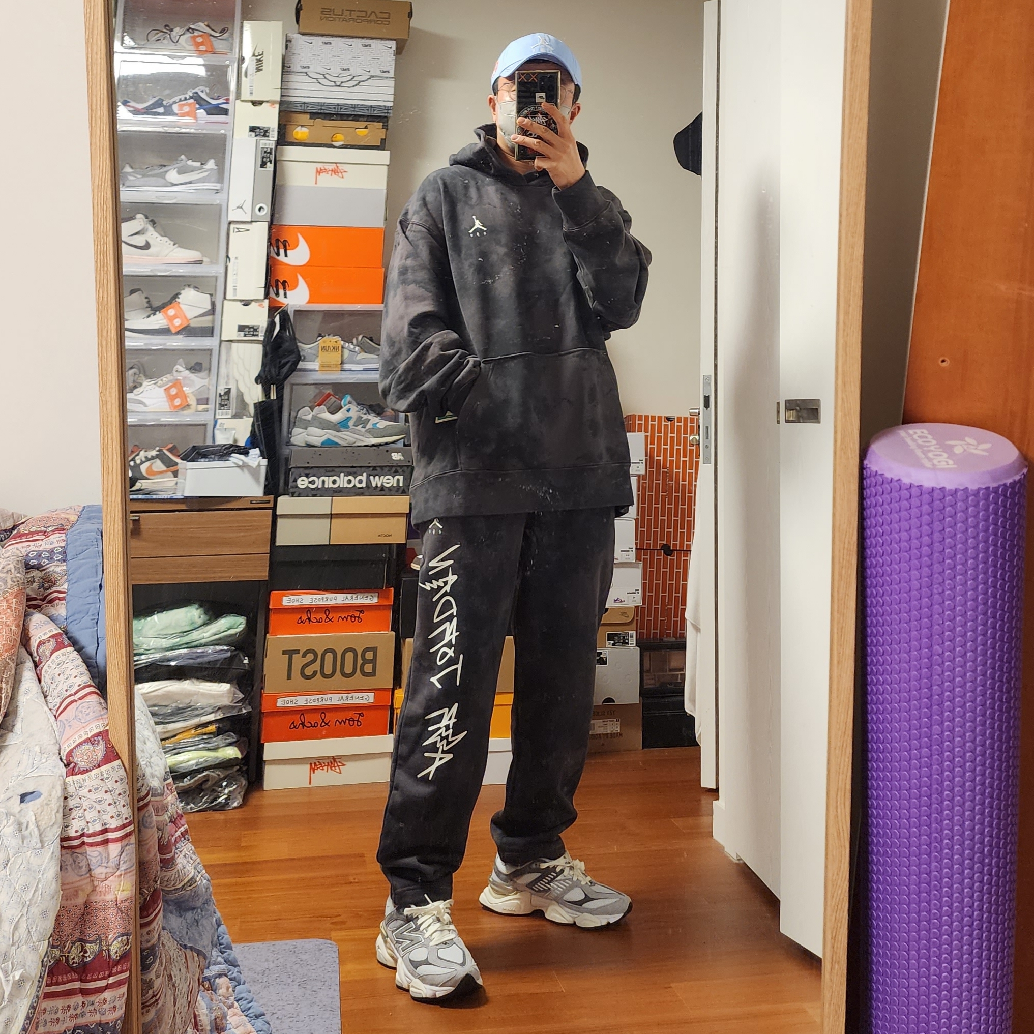 Jordan x J Balvin Jumpman Heritage 86 Adjustable Hat, Jordan x J Balvin Fleece Pants Black - Asia 착용 스타일 - 1