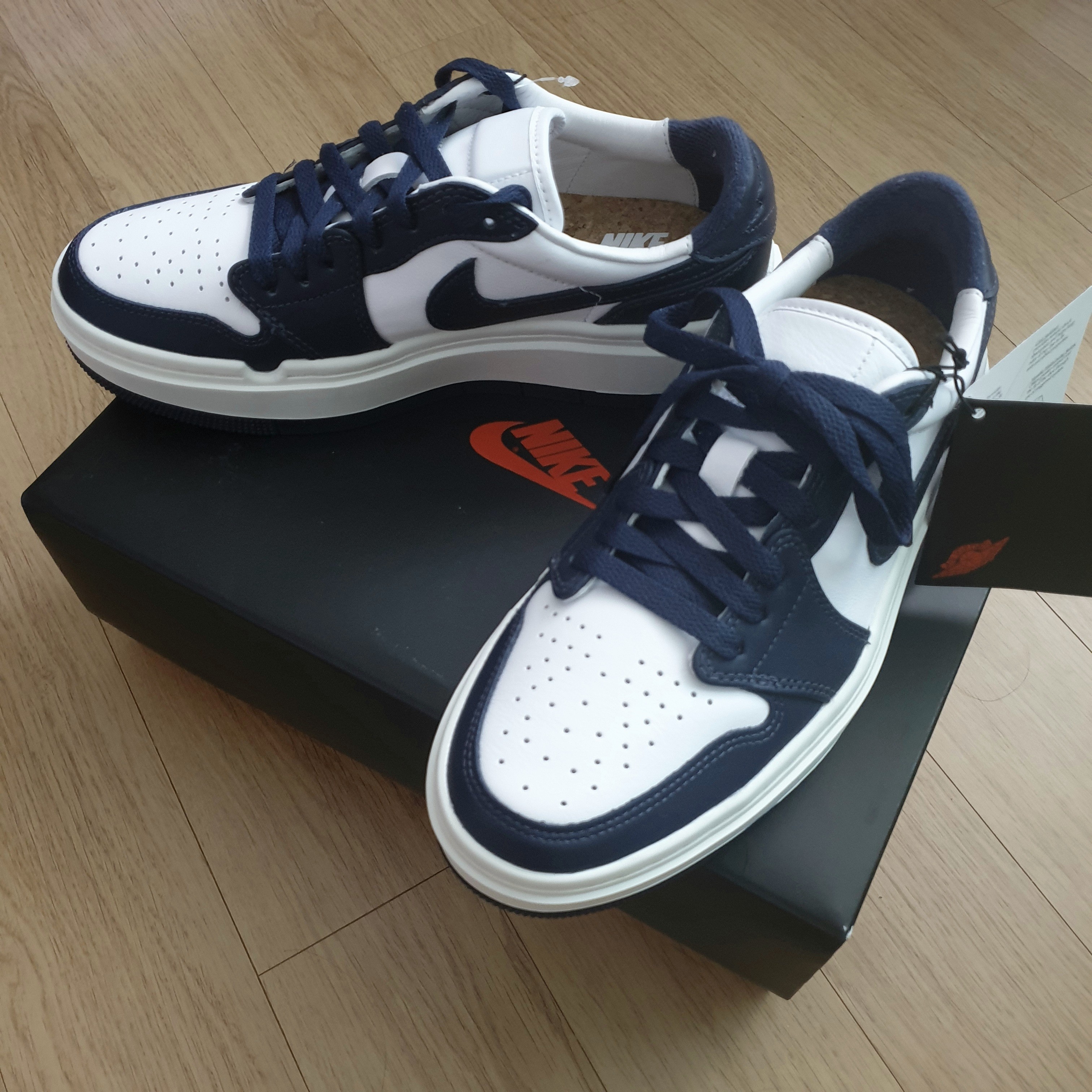 (W) Jordan 1 Elevate Low Midnight Navy 착용 스타일 - 1