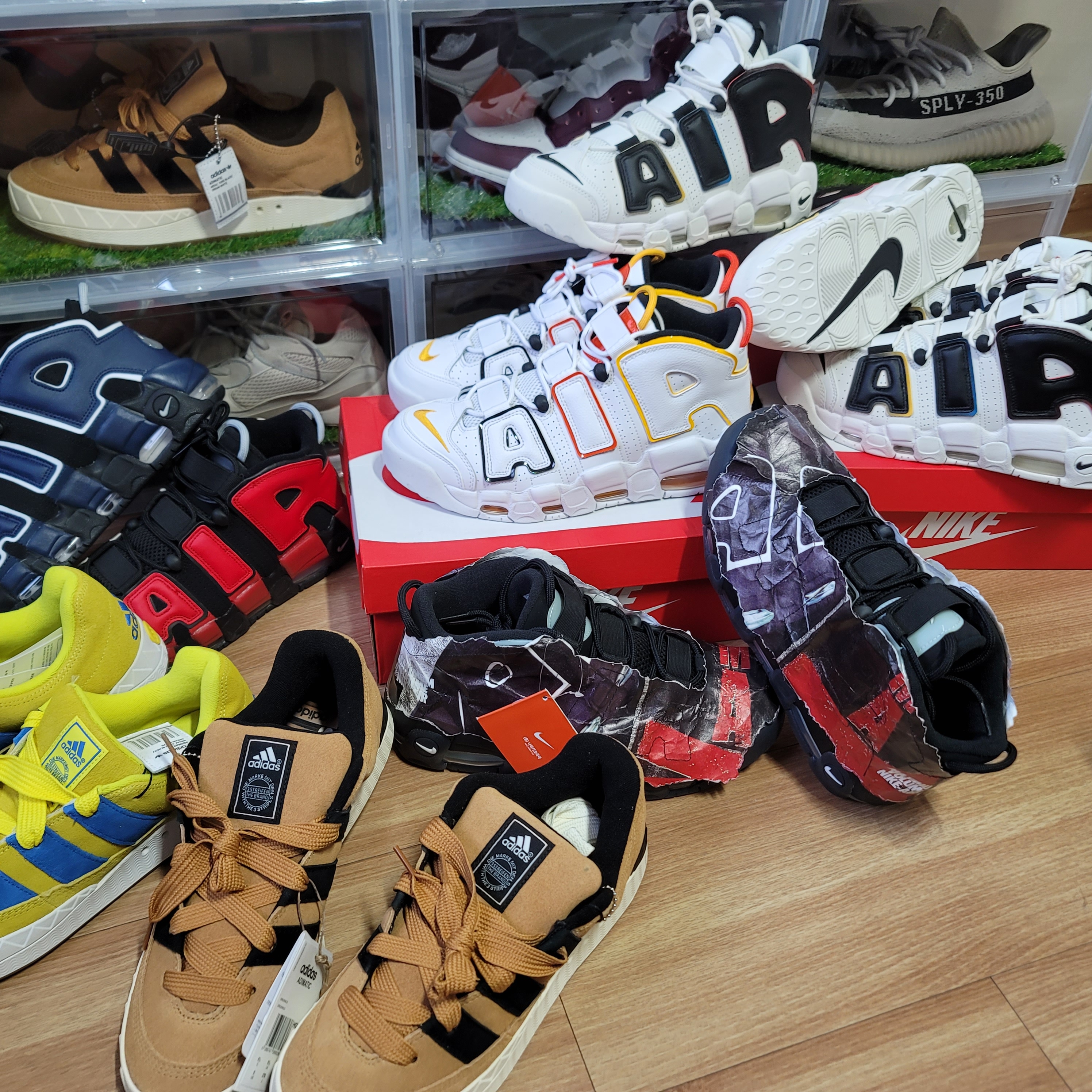 Nike Air More Uptempo Rayguns, Nike Air More Uptempo 96 Trading Cards 착용 스타일 - 1