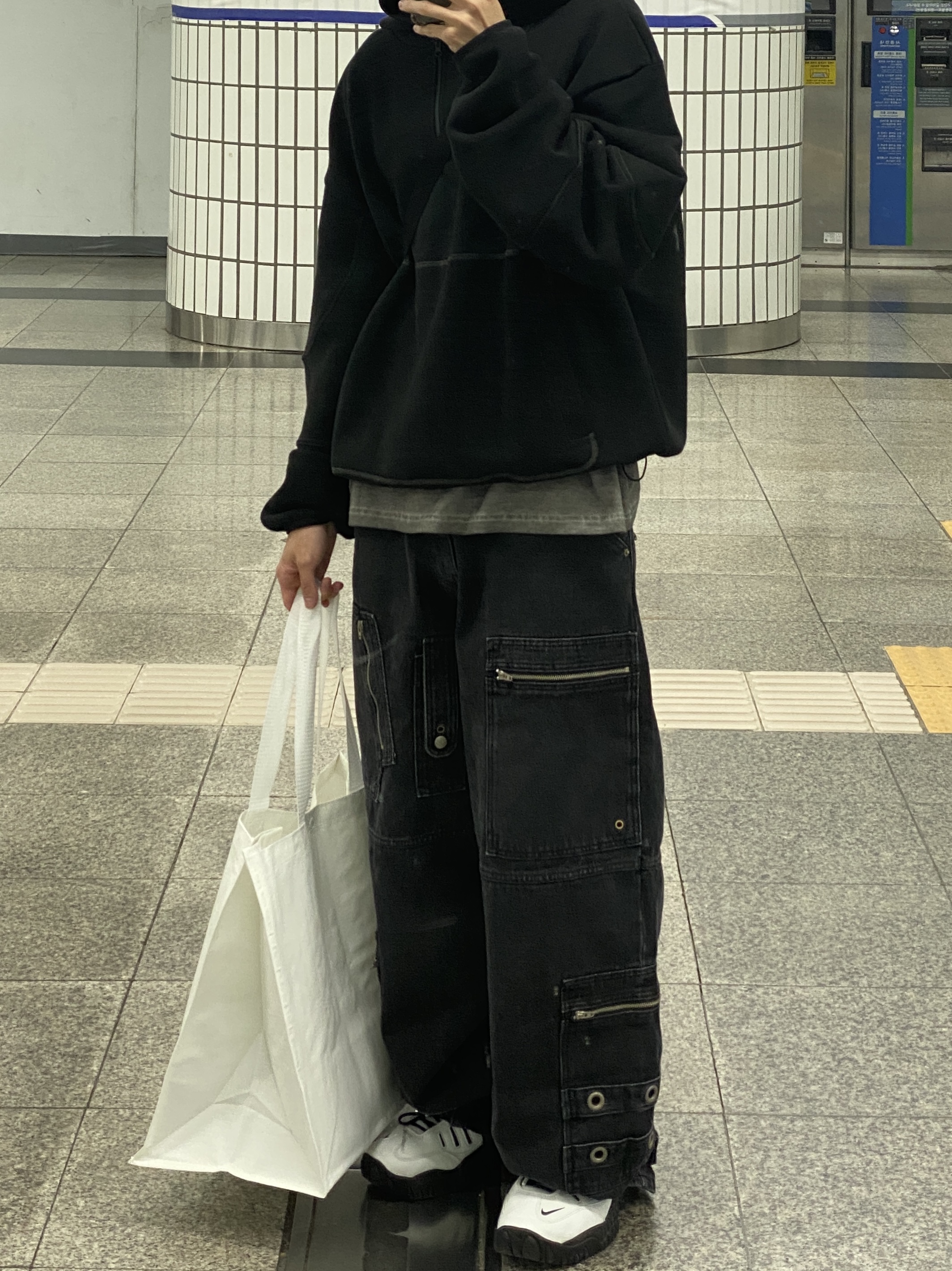 Nike x Ambush Air Adjust Force SP Summit White and Black, Supreme Side Bag Black - 21FW 착용 스타일 - 1