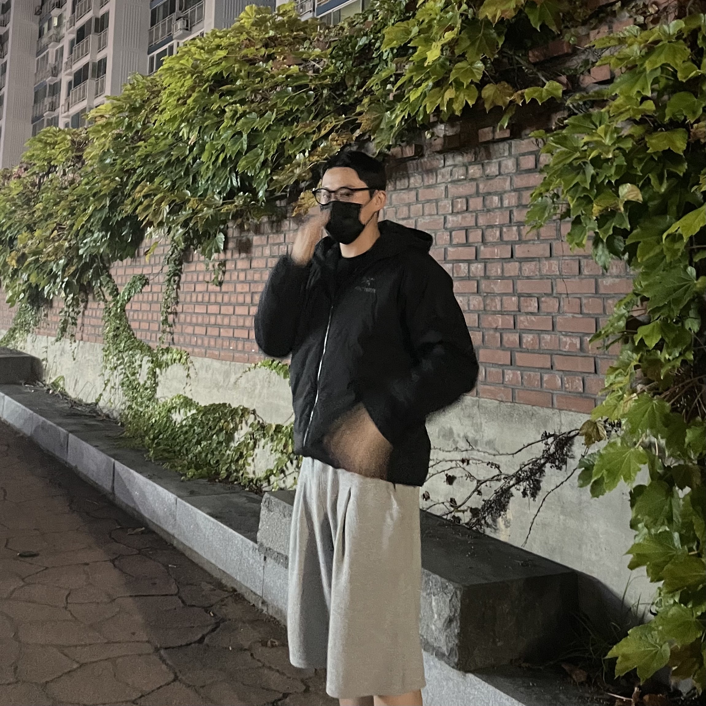Arc'teryx Atom AR Hoody Black 착용 스타일