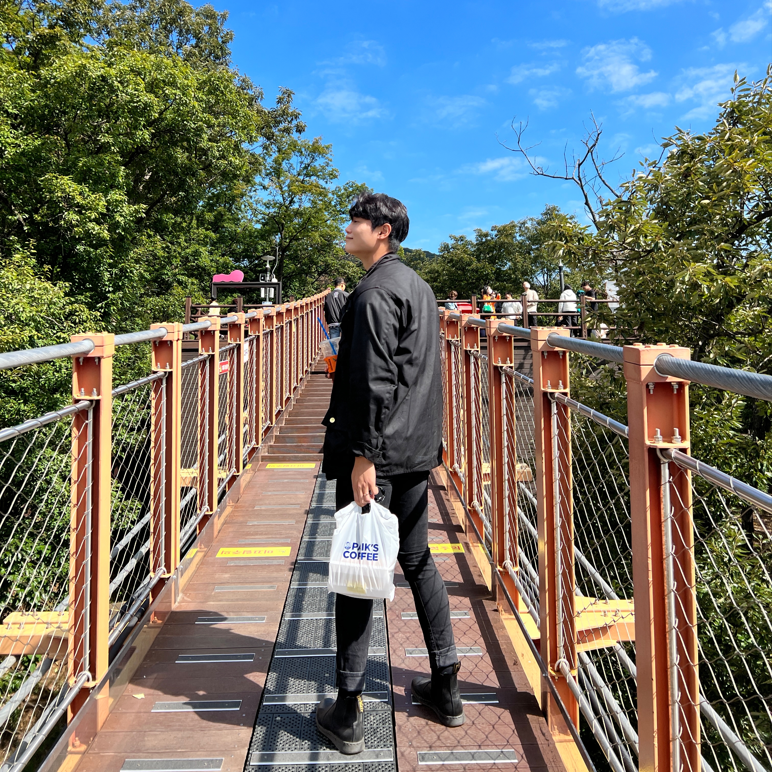 Barbour International Original Wax Jacket Black 착용 스타일 - 2