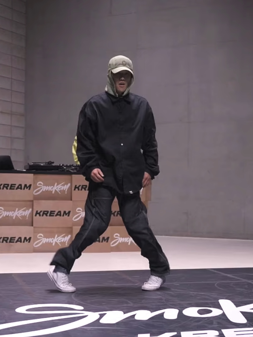 Palace x Starter Hood Black - 22FW, Jordan 3 Retro Cardinal Red 착용 스타일 - 4