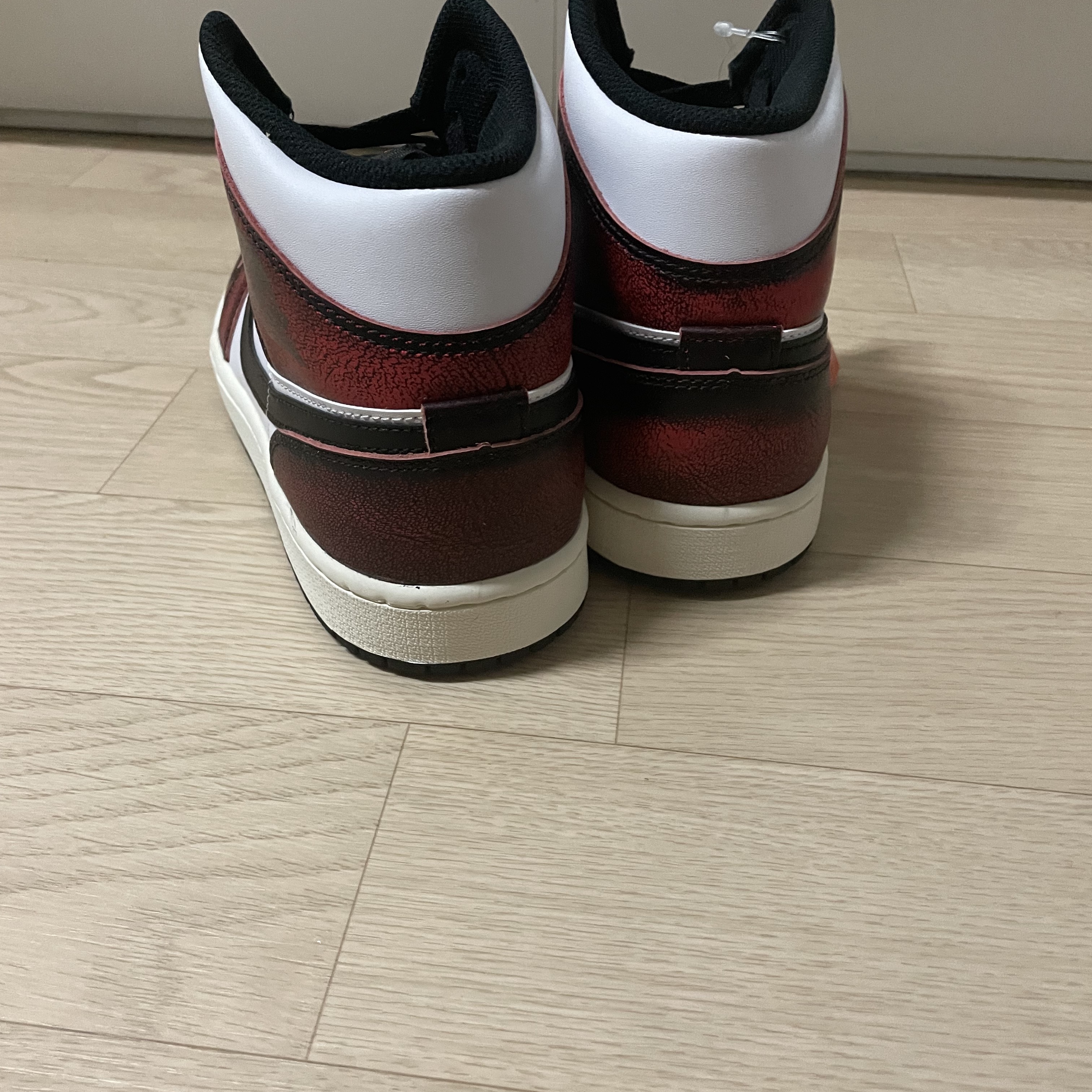 Jordan 1 Mid SE Infrared 23 착용 스타일 - 3
