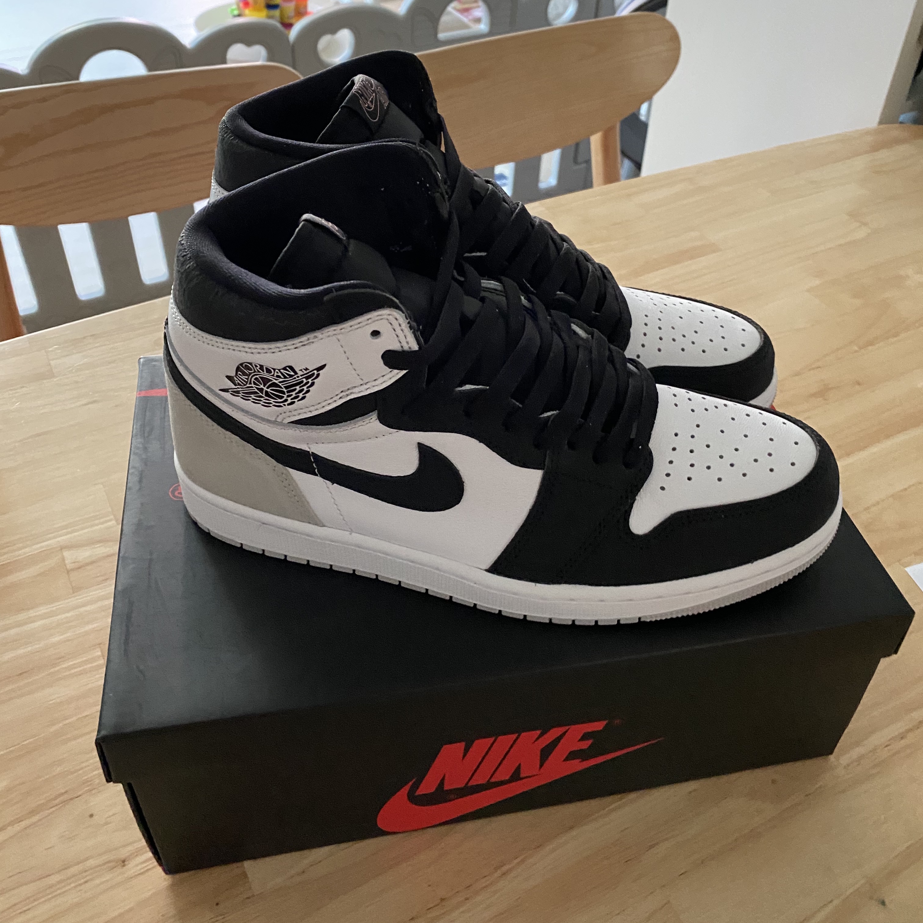 Jordan 1 Retro High OG Bleached Coral 착용 스타일