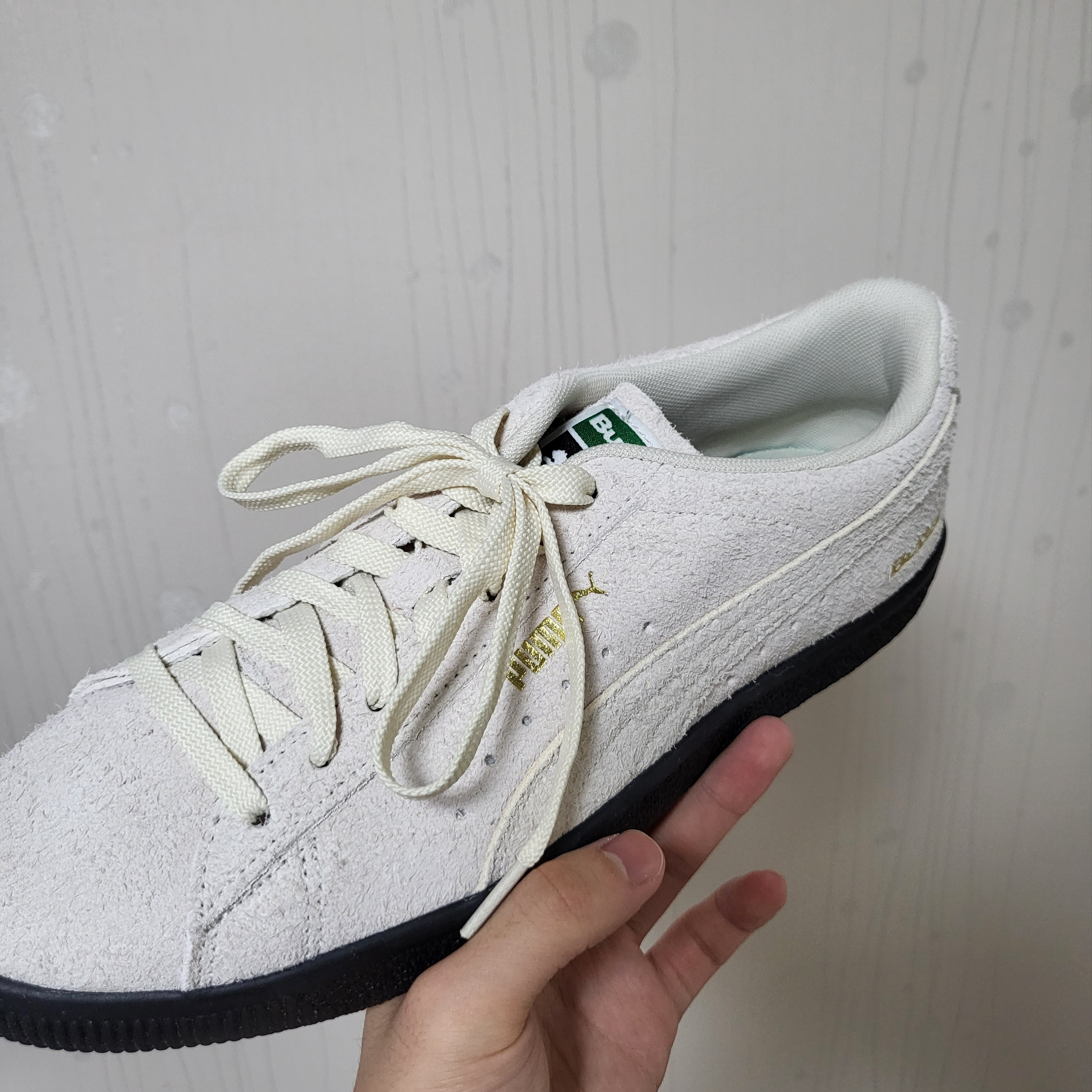 Puma x Butter Goods Suede VTG HS Whisper White 착용 스타일 - 4