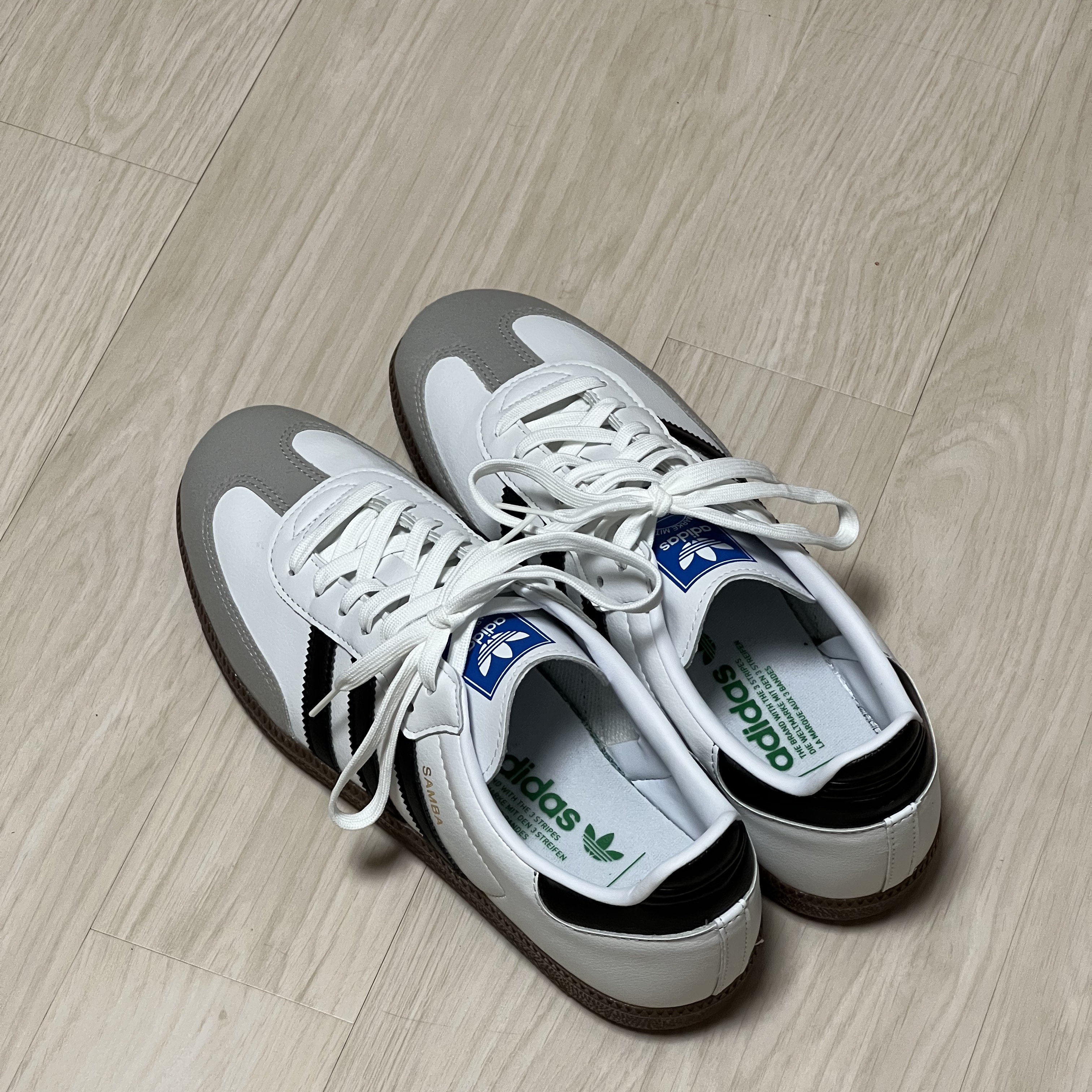 Adidas Samba Vegan White Black 착용 스타일