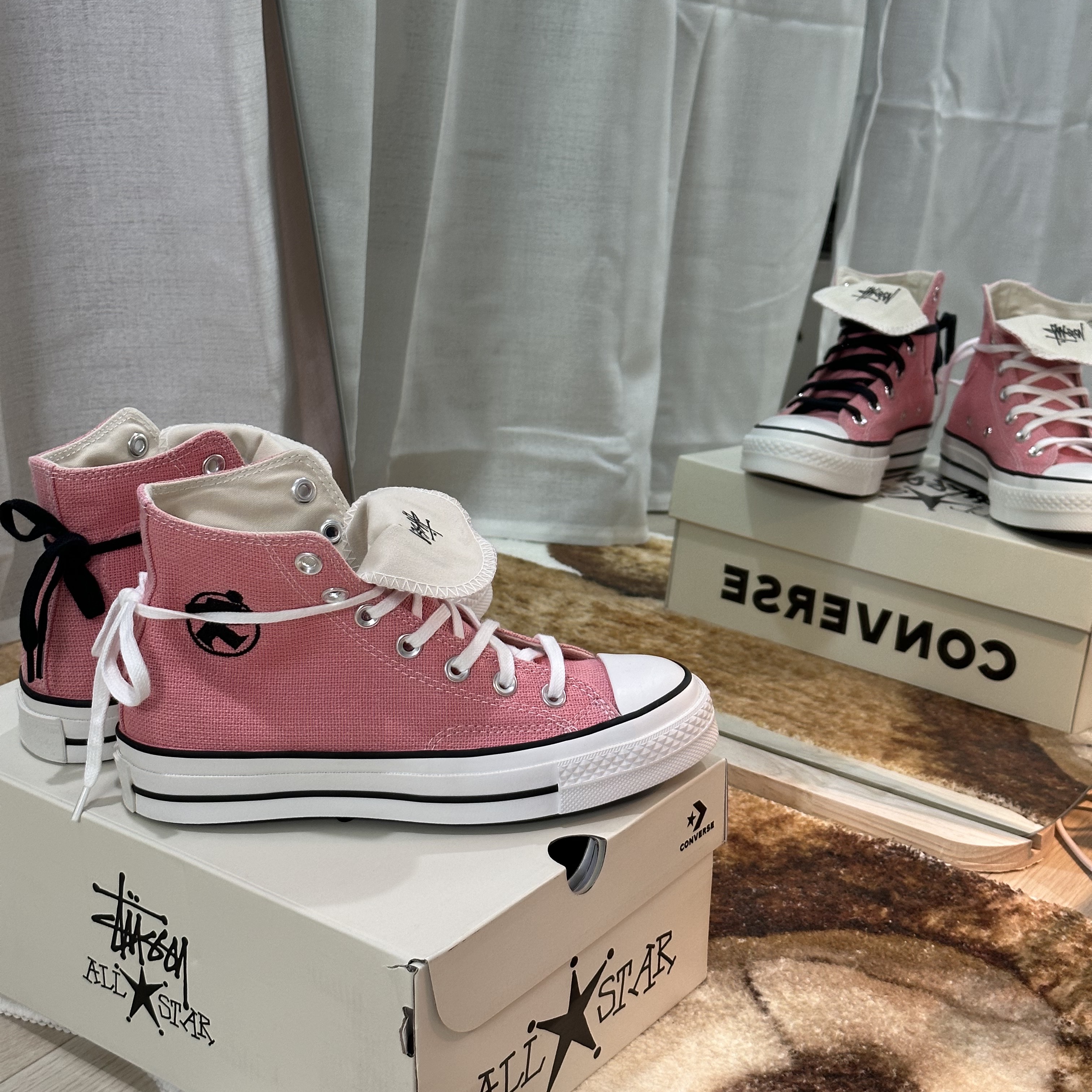 Converse x Stussy Chuck 70 High Plumeria 착용 스타일 - 4