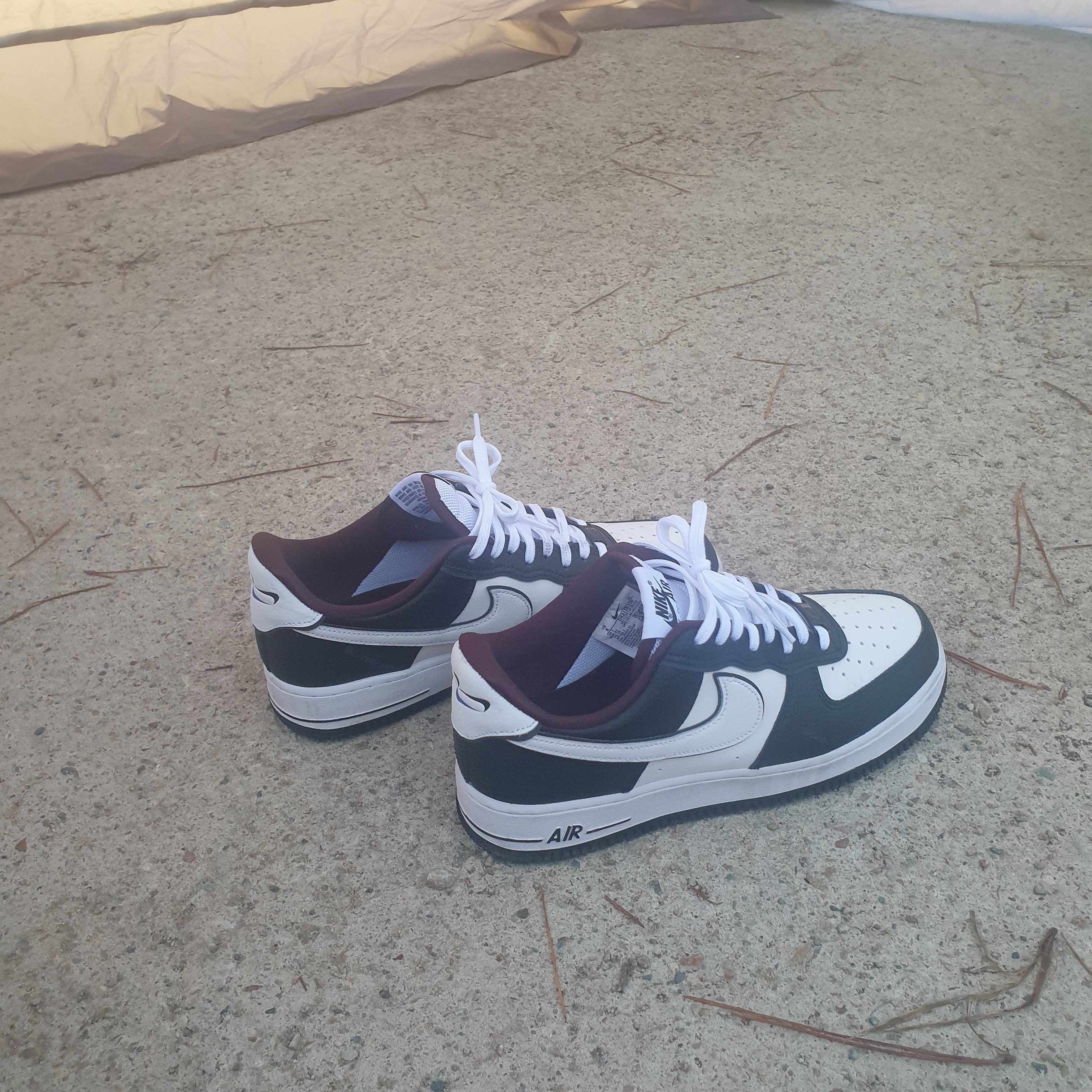 Nike Air Force 1 '07 LV8 White Black 착용 스타일 - 1