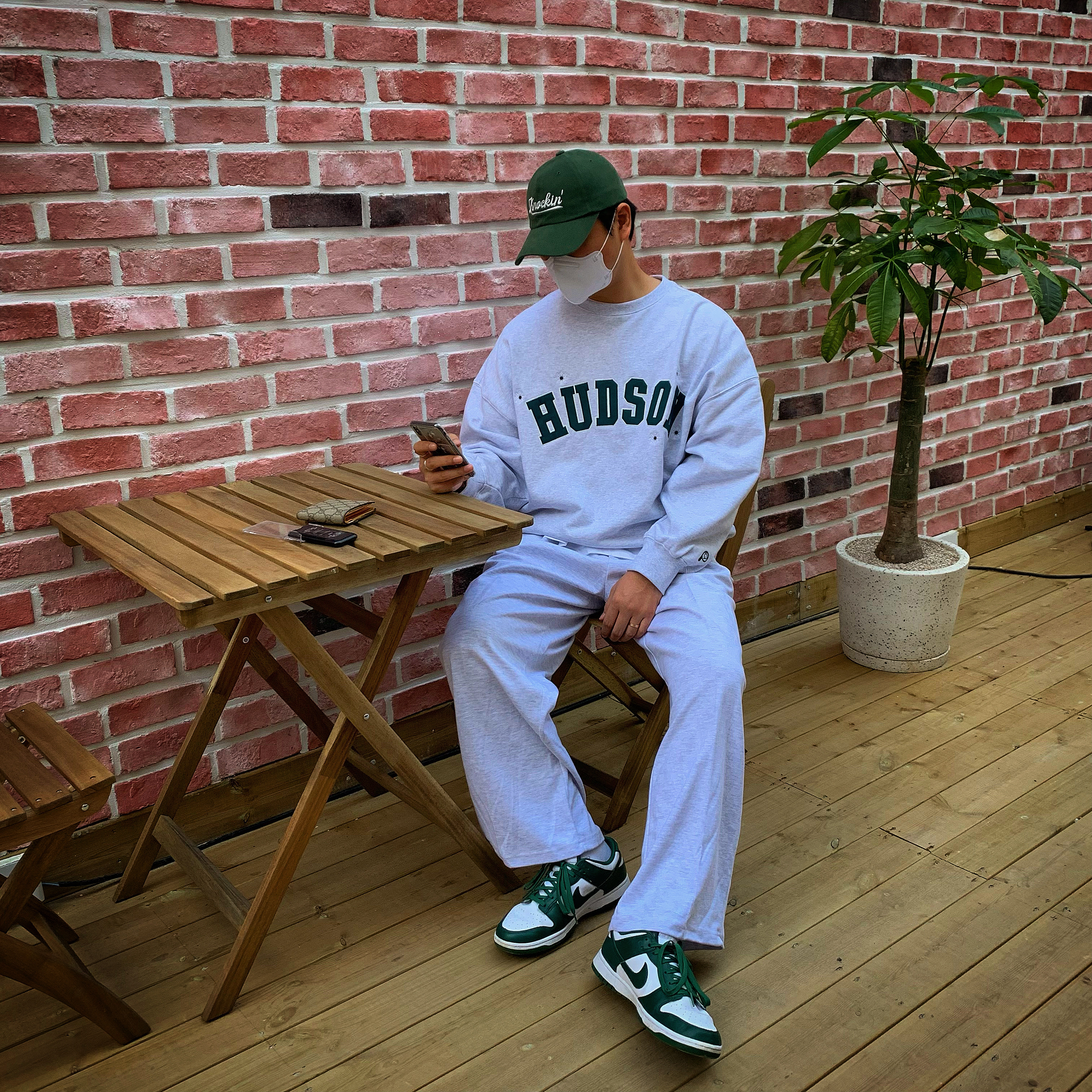 Nike Dunk Low Retro Varsity Green 착용 스타일