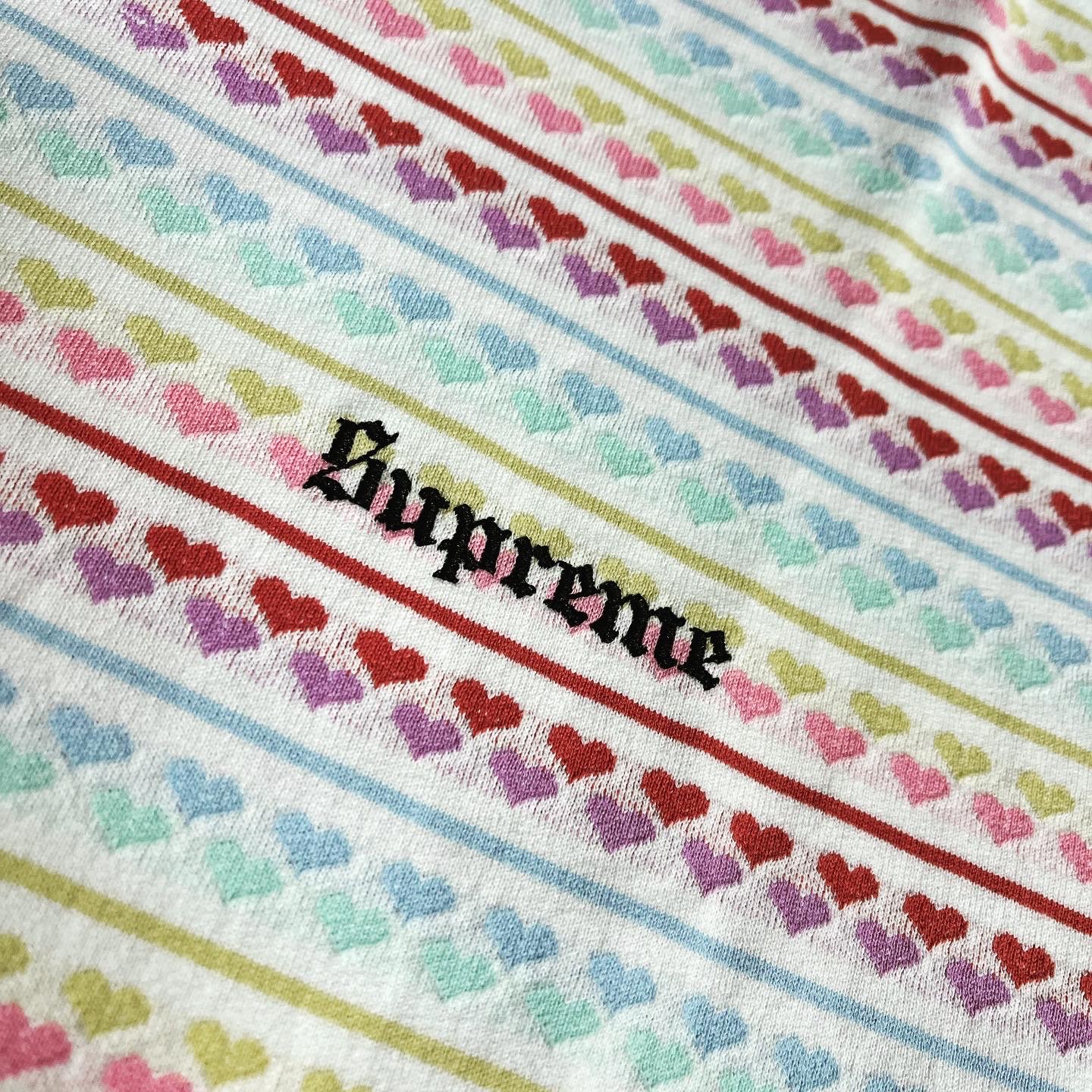 Supreme Hearts Jacquard S/S Top White - 22SS, Nike x StrangeLove SB Dunk Low Pink (Regular Box) 착용 스타일 - 2