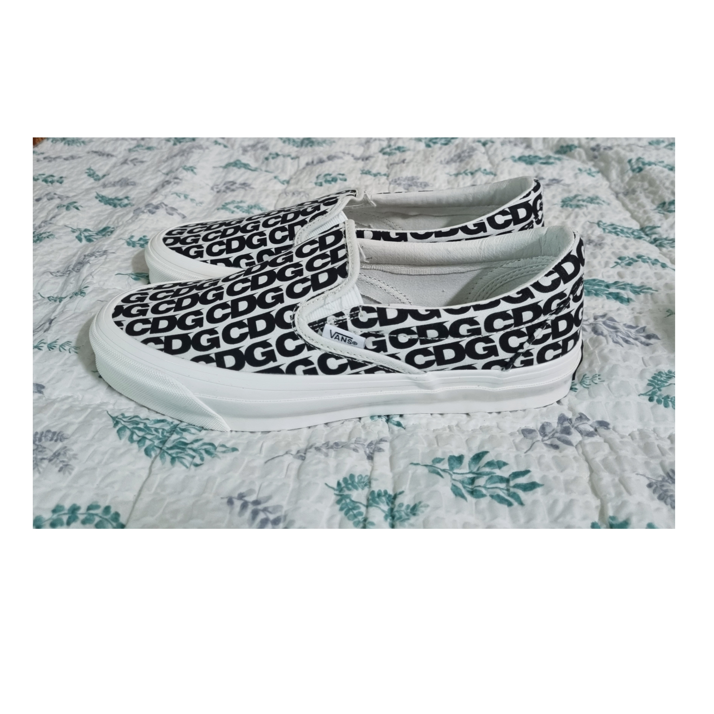 Vans Vault x CDG Slip-On LX White 착용 스타일