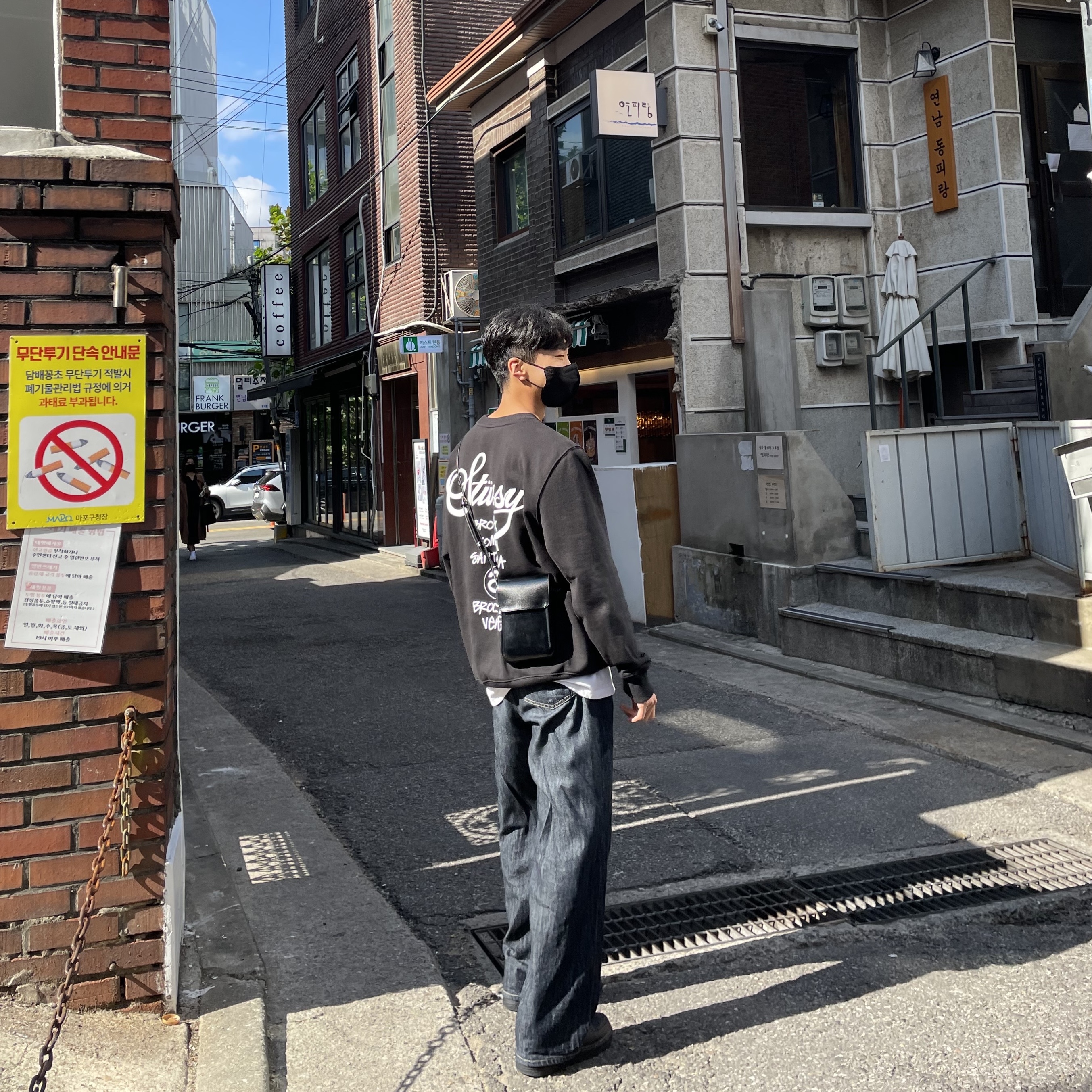 Stussy DSM World Tour Crew Black 2021 착용 스타일 - 2