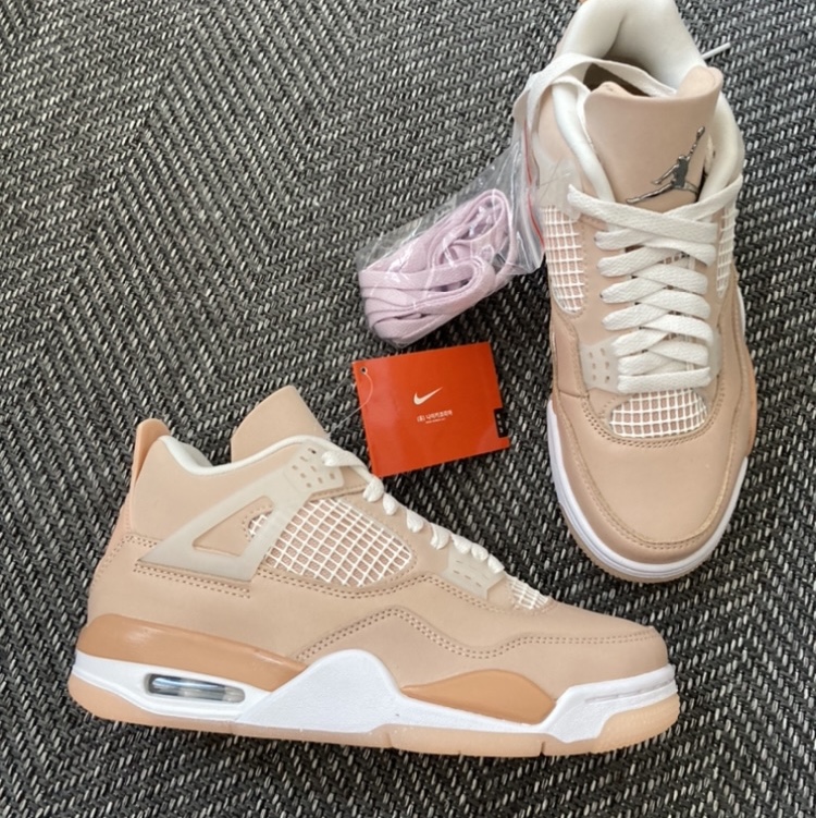 (W) Jordan 4 Retro Shimmer 착용 스타일 - 1