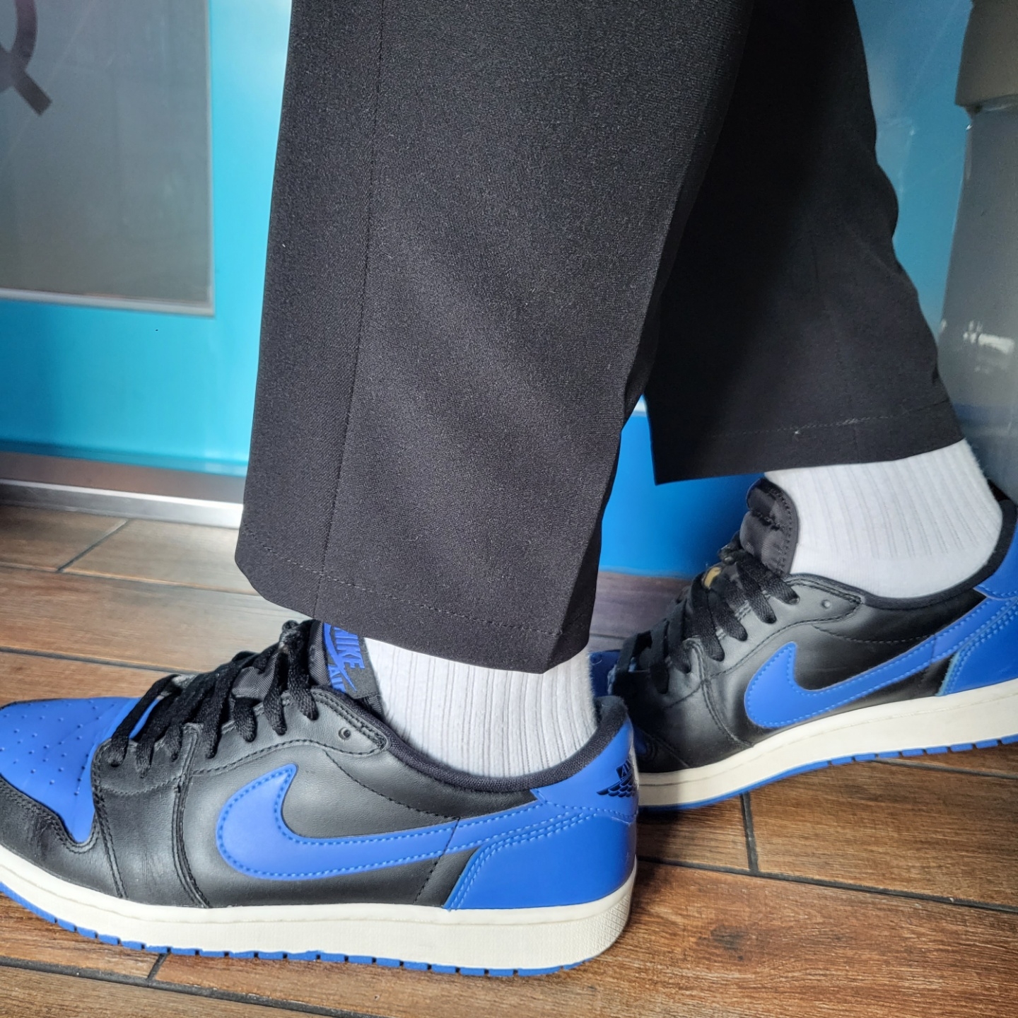 Jordan 1 Retro Low OG Royal 2015 착용 스타일 - 2
