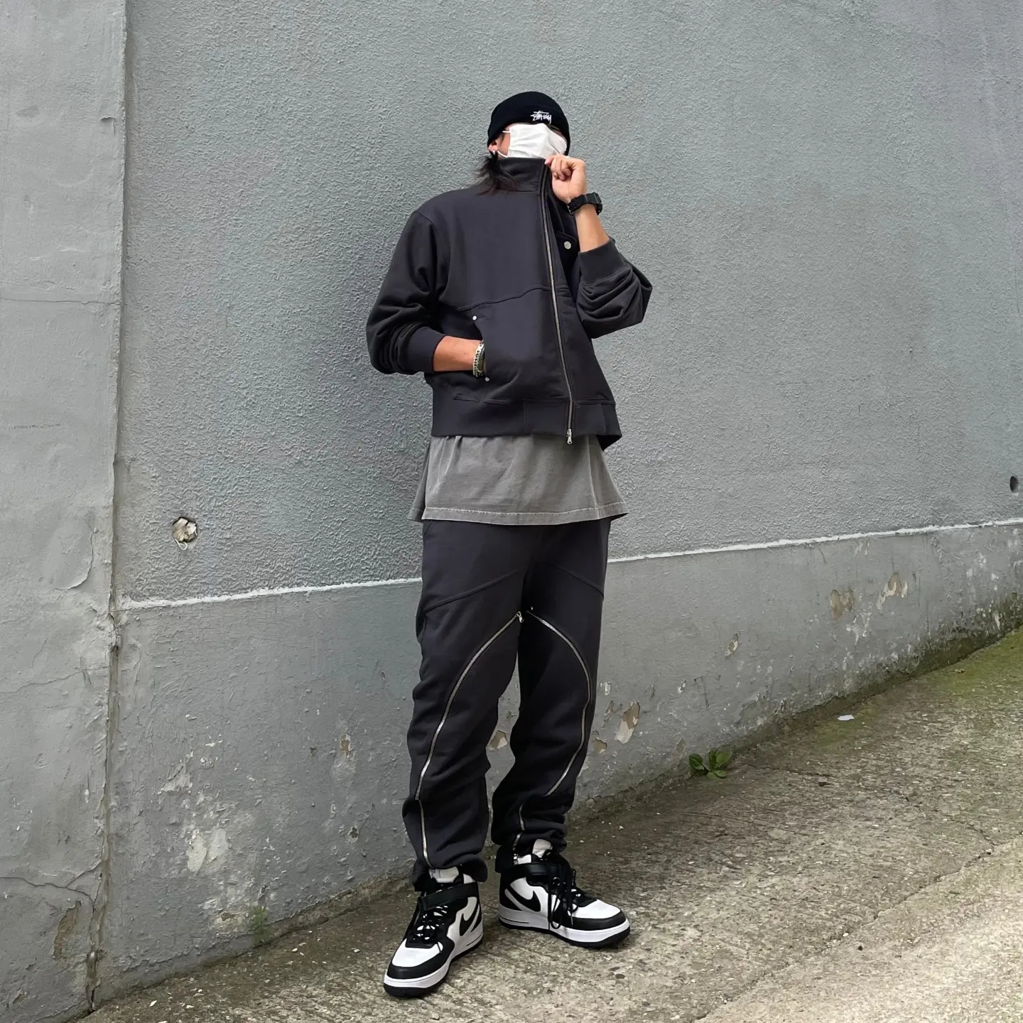 Nike x Stussy Air Force 1 '07 Mid SP Black and Light Bone, Stussy Stock Cuff Beanie Black 착용 스타일