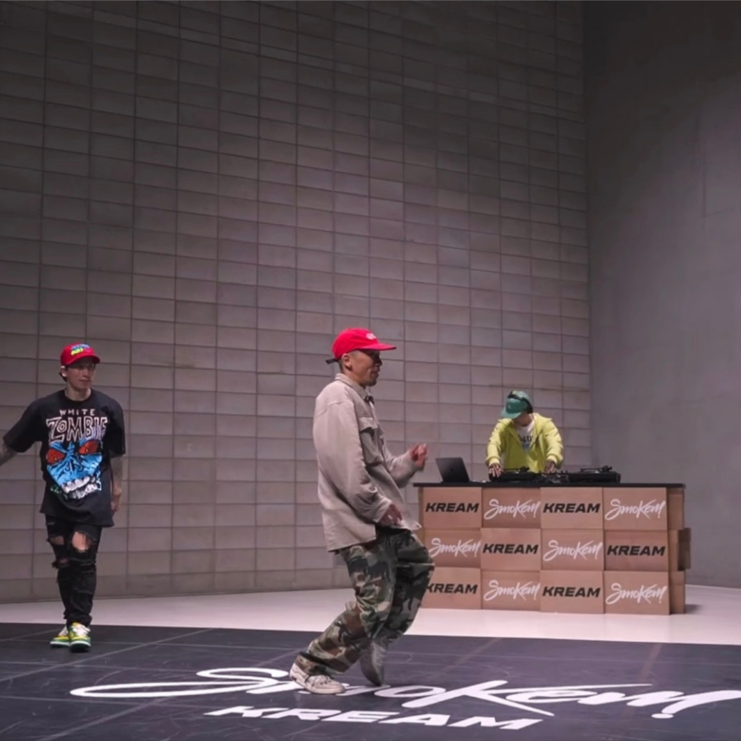 Maison Kitsune x Ader Error Meditation Fox Cap Black, Souvenir Official Eunify Classic Hoodie Blue 착용 스타일 - 2