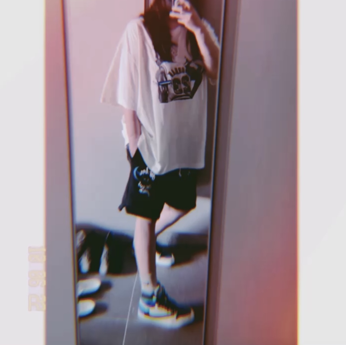 Jordan 1 x Travis Scott x Fragment Retro High OG SP Military Blue, Jordan x Travis Scott x Fragment T-Shirt Sail (DJ0619-133) 착용 스타일 - 1