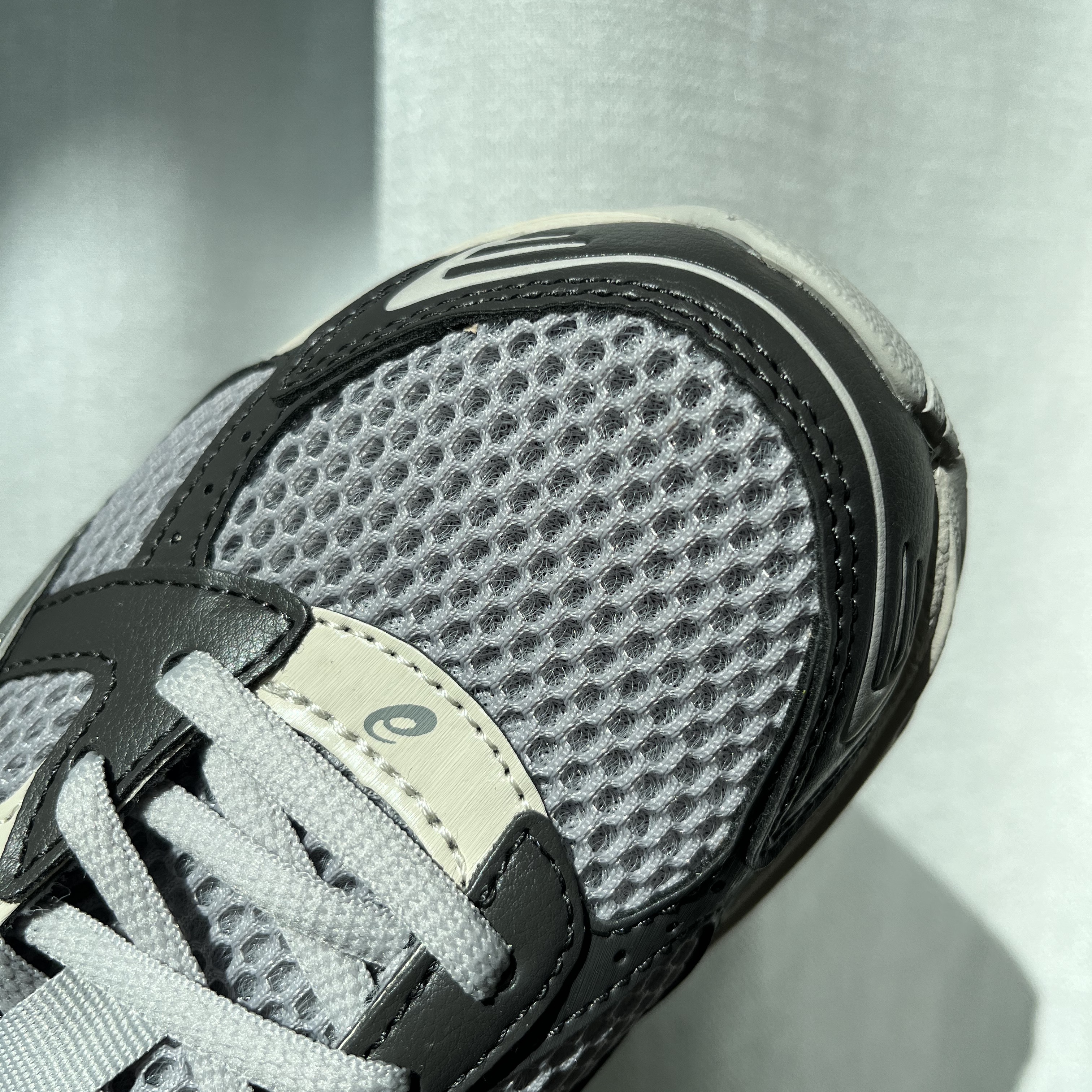 Asics Gel-1130 Oyster Grey Clay Grey 착용 스타일 - 3