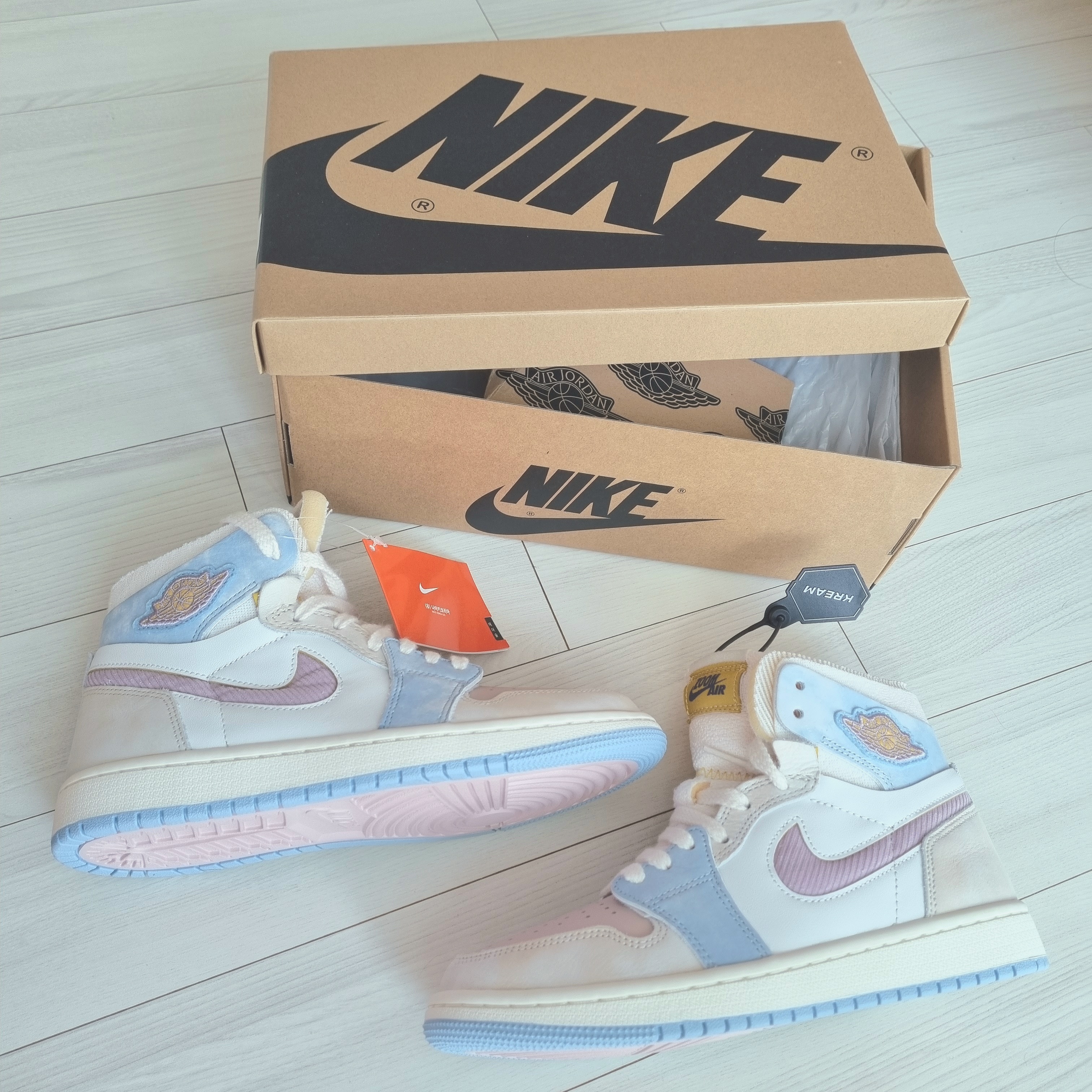 (W) Jordan 1 Zoom Air CMFT Pink Oxford Plum Fog 착용 스타일 - 1