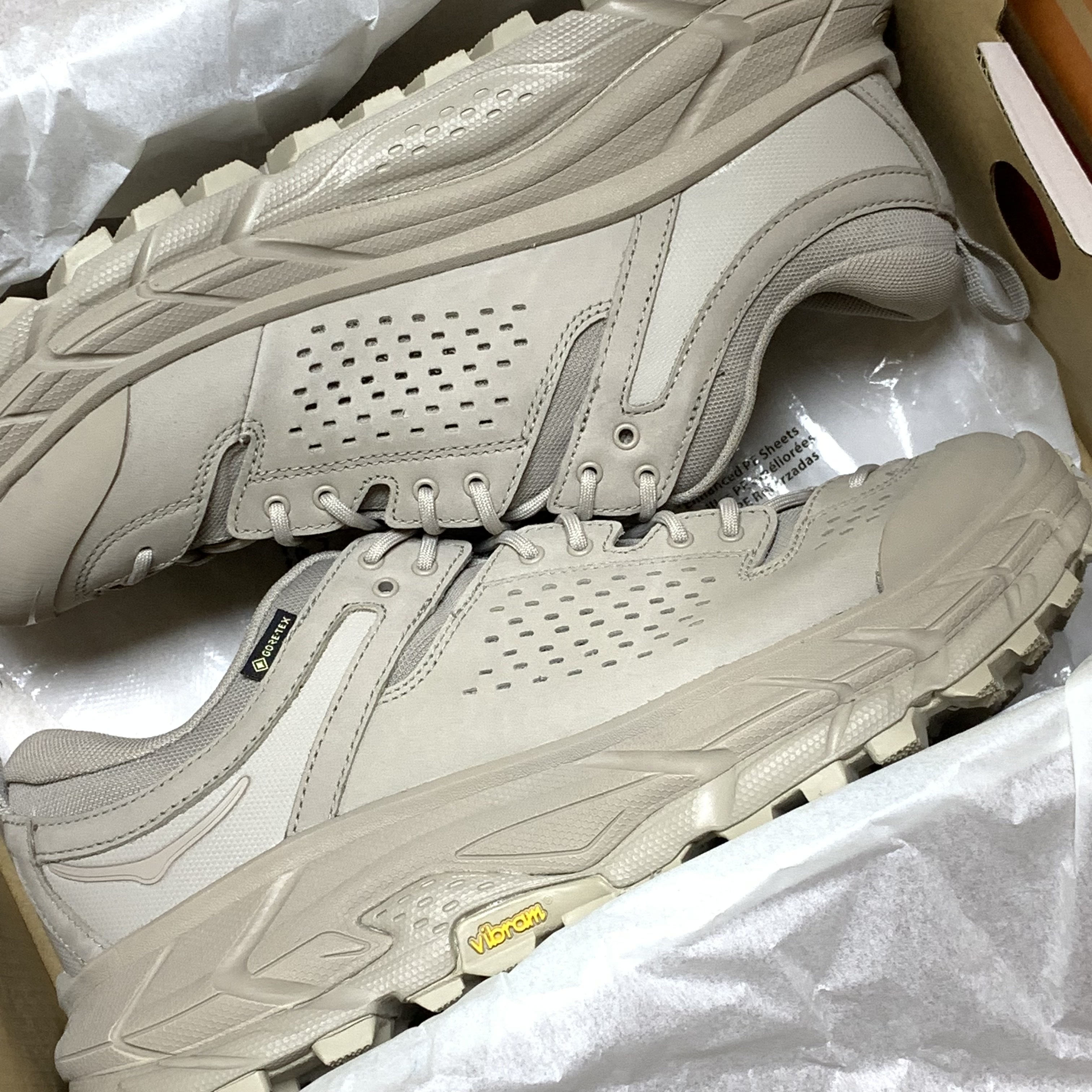 Hoka Tor Ultra Low Simply Taupe, Hoka Tor Ultra Low WP JP Simply Taupe 착용 스타일