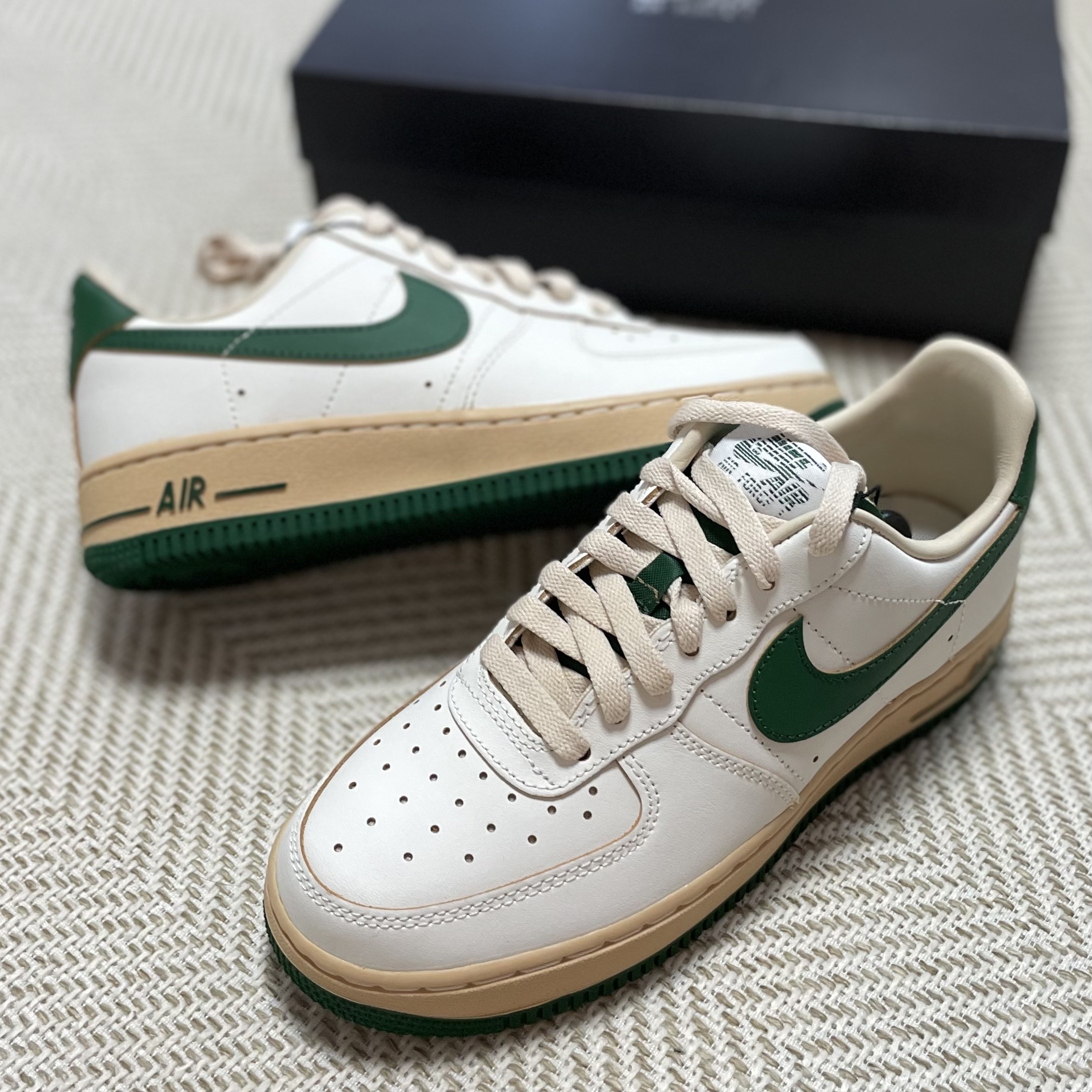 (W) Nike Air Force 1 Low Gorge Green 착용 스타일 - 2