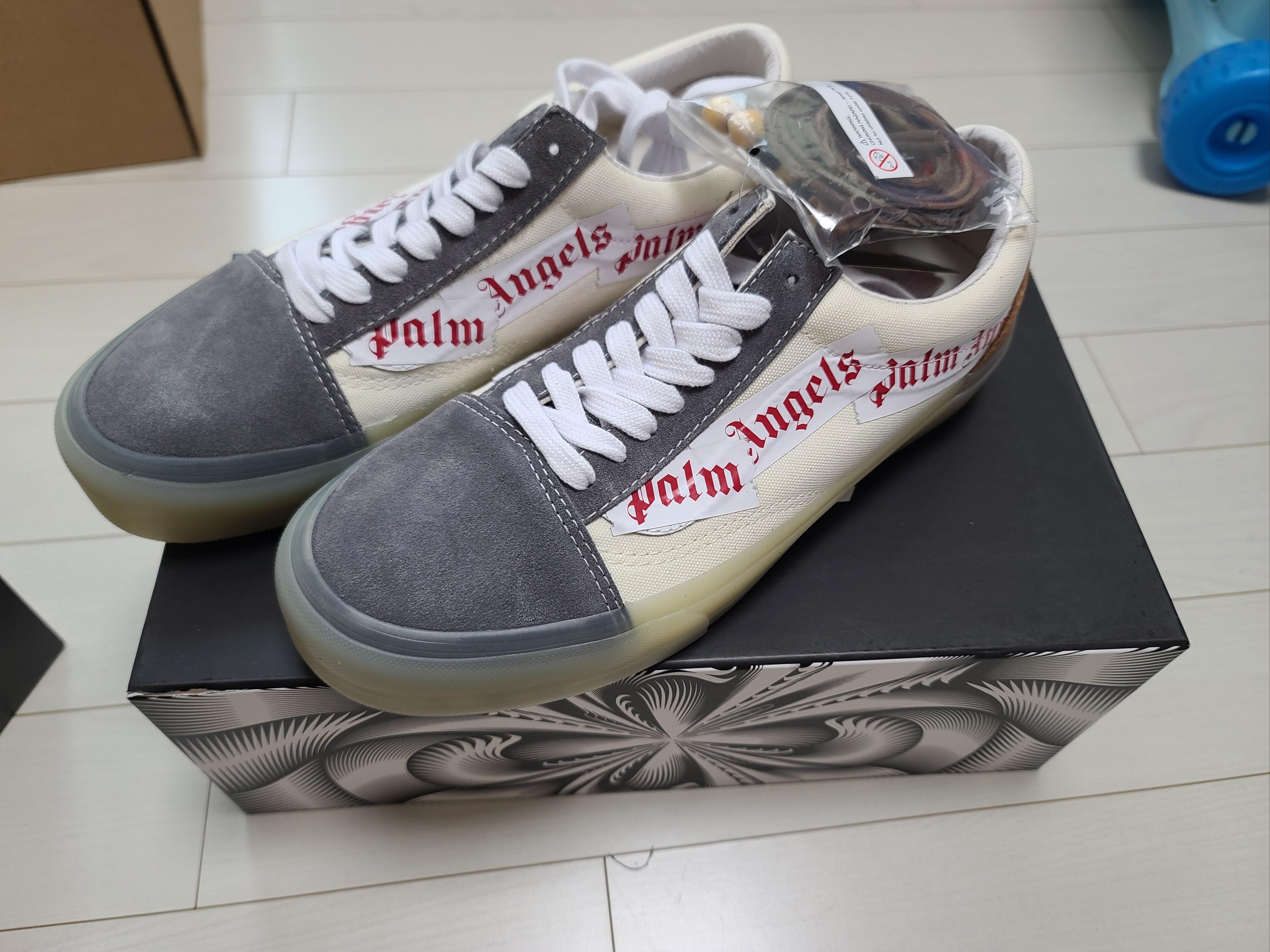 Vans Vault x Palm Angels Old Skool VLT LX Pewter 착용 스타일 - 1