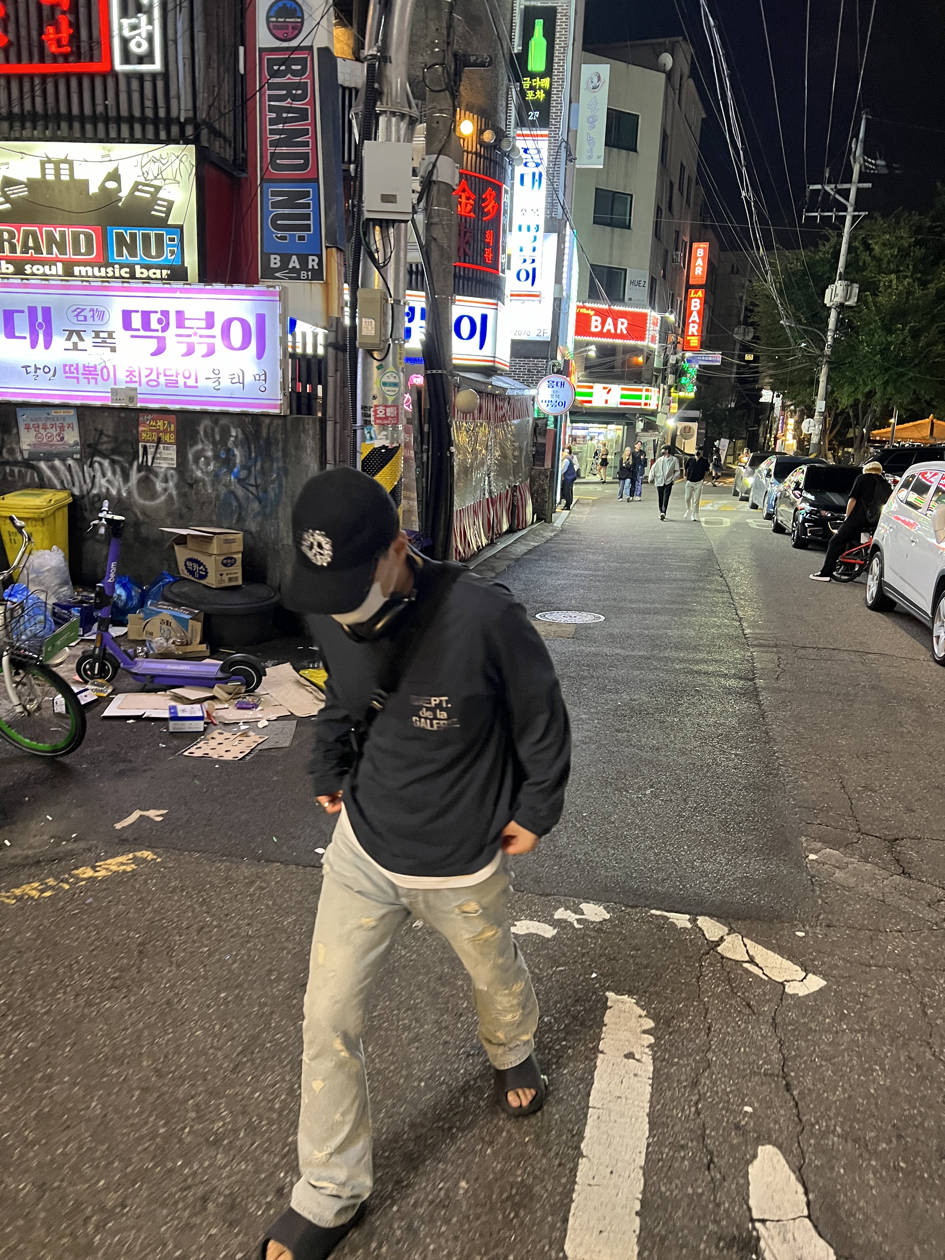 Apple AirPods Max Lightning Space Gray (Korean Ver.), Gallery Dept. Dept De La Galerie LS Pocket T-Shirt Black 착용 스타일 - 2