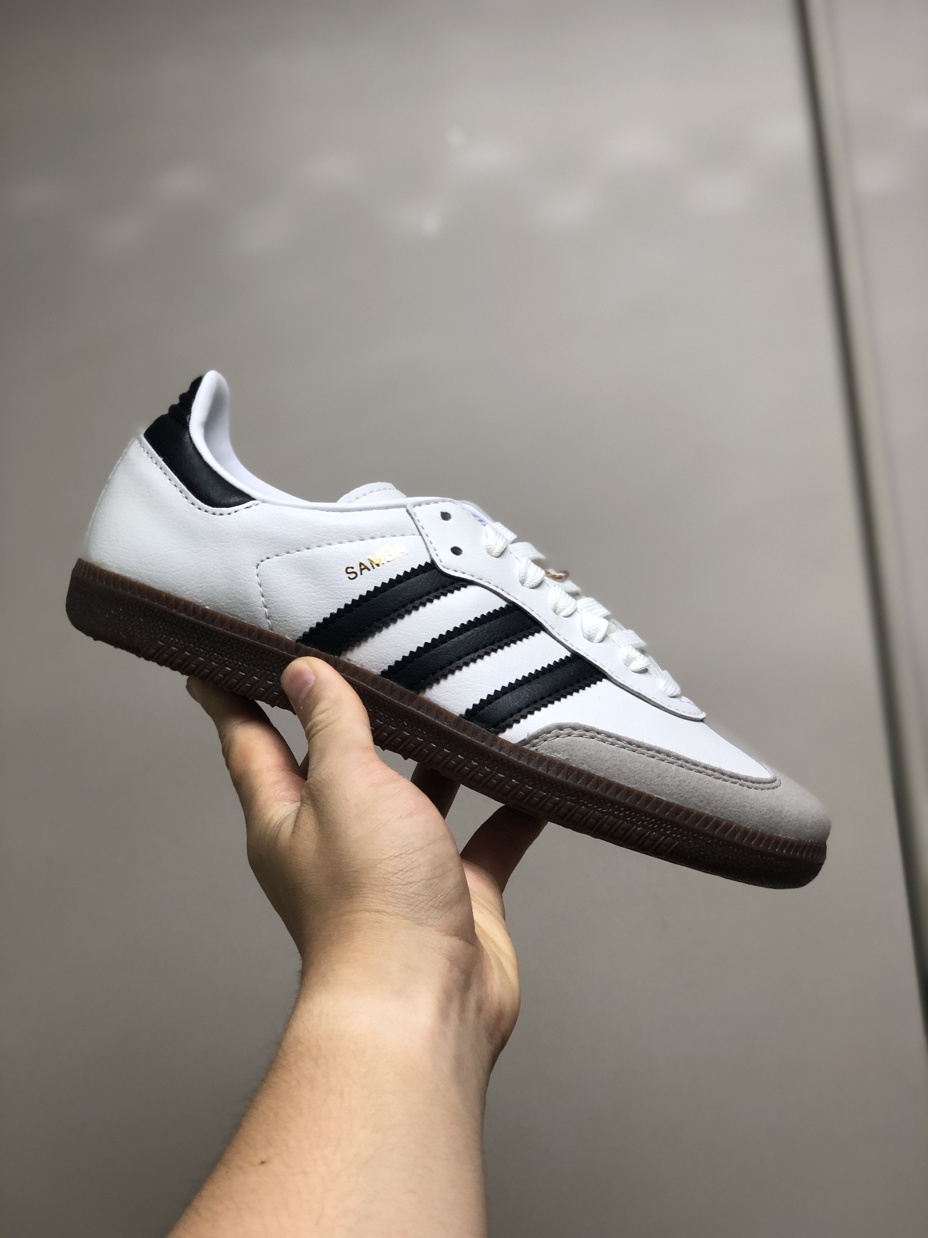 Adidas Samba Vegan White Black 착용 스타일