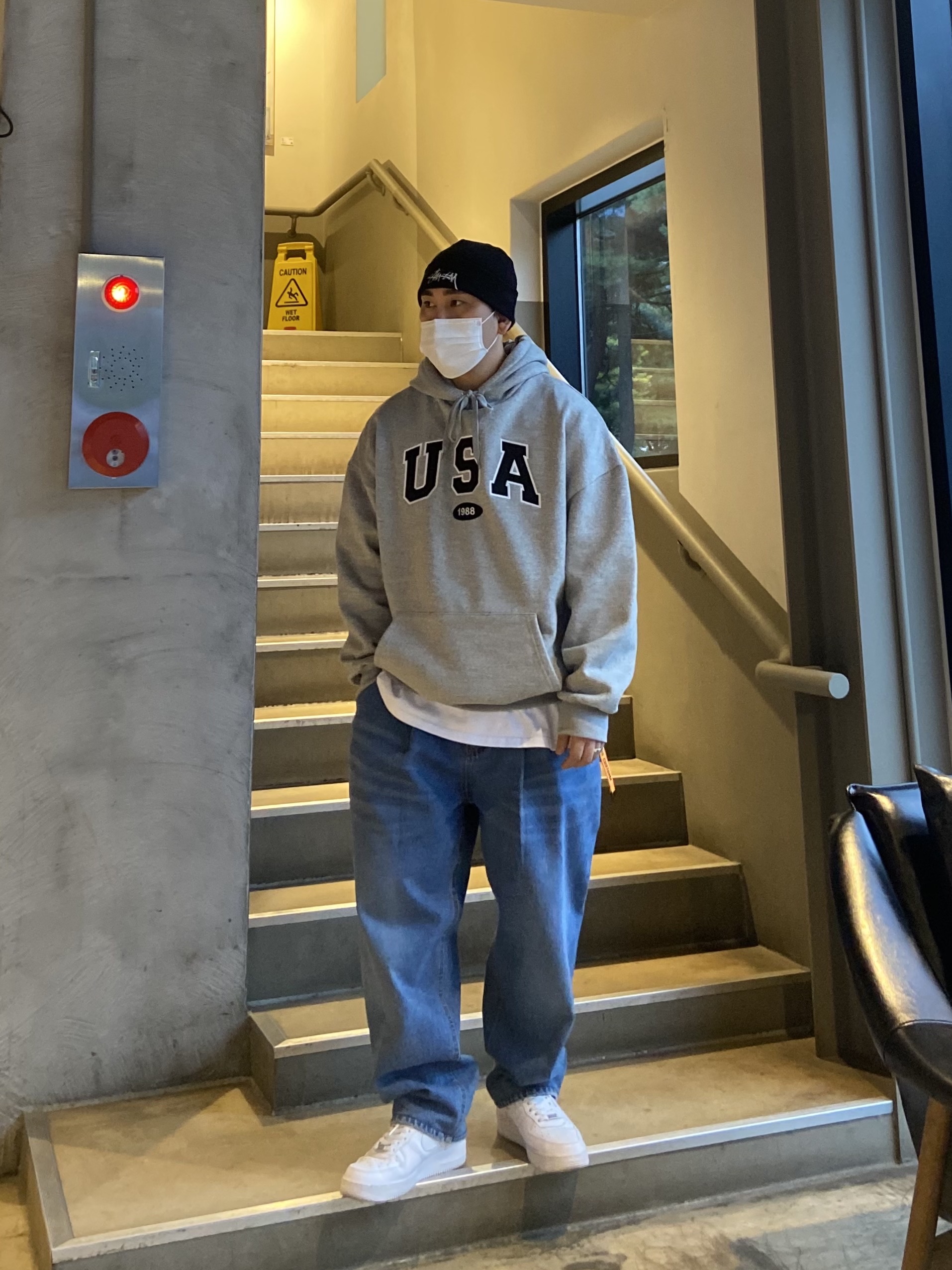 Nike x Stussy Cuff Beanie, Nike Air Force 1 '07 Low White 착용 스타일 - 1