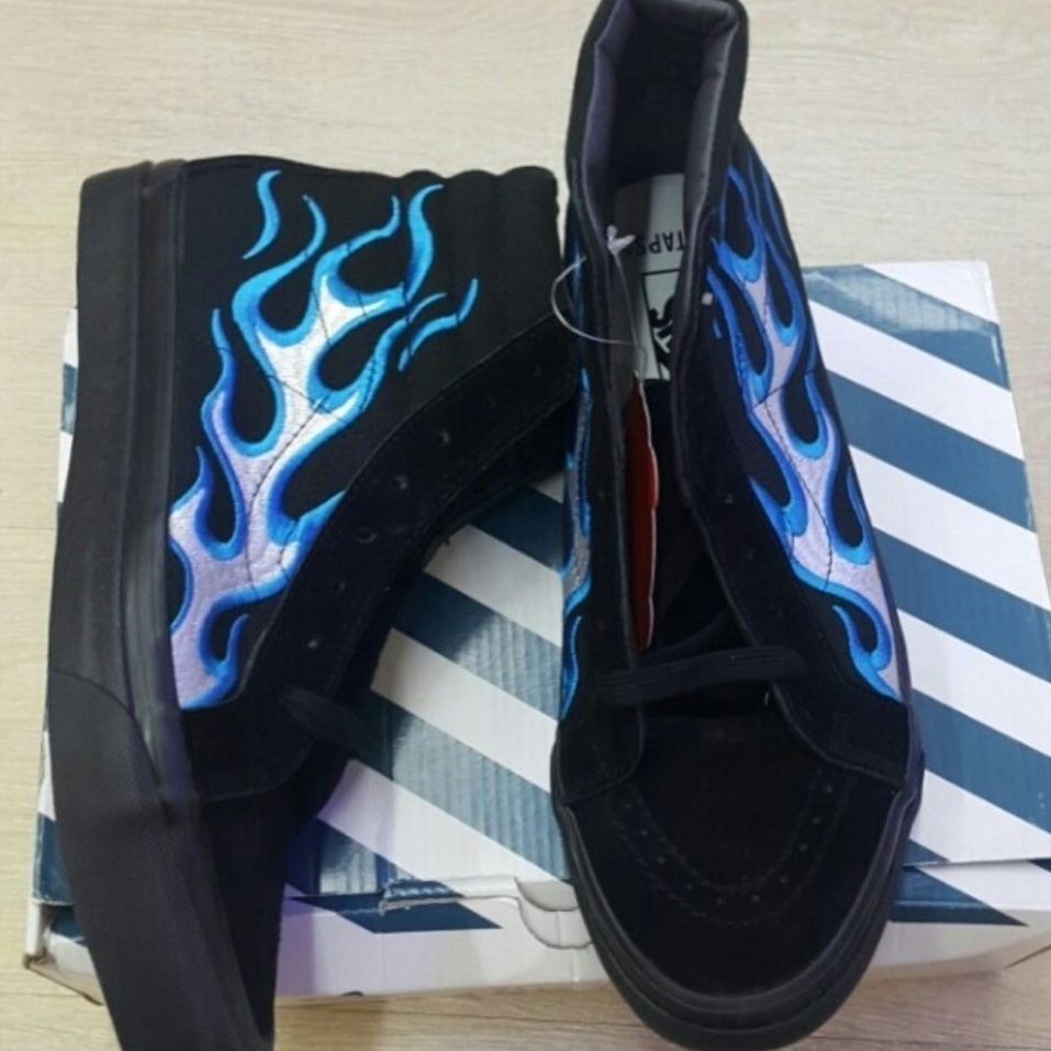 Vans Vault x WTAPS OG Sk8-Hi LX Blue Flame 착용 스타일 - 1