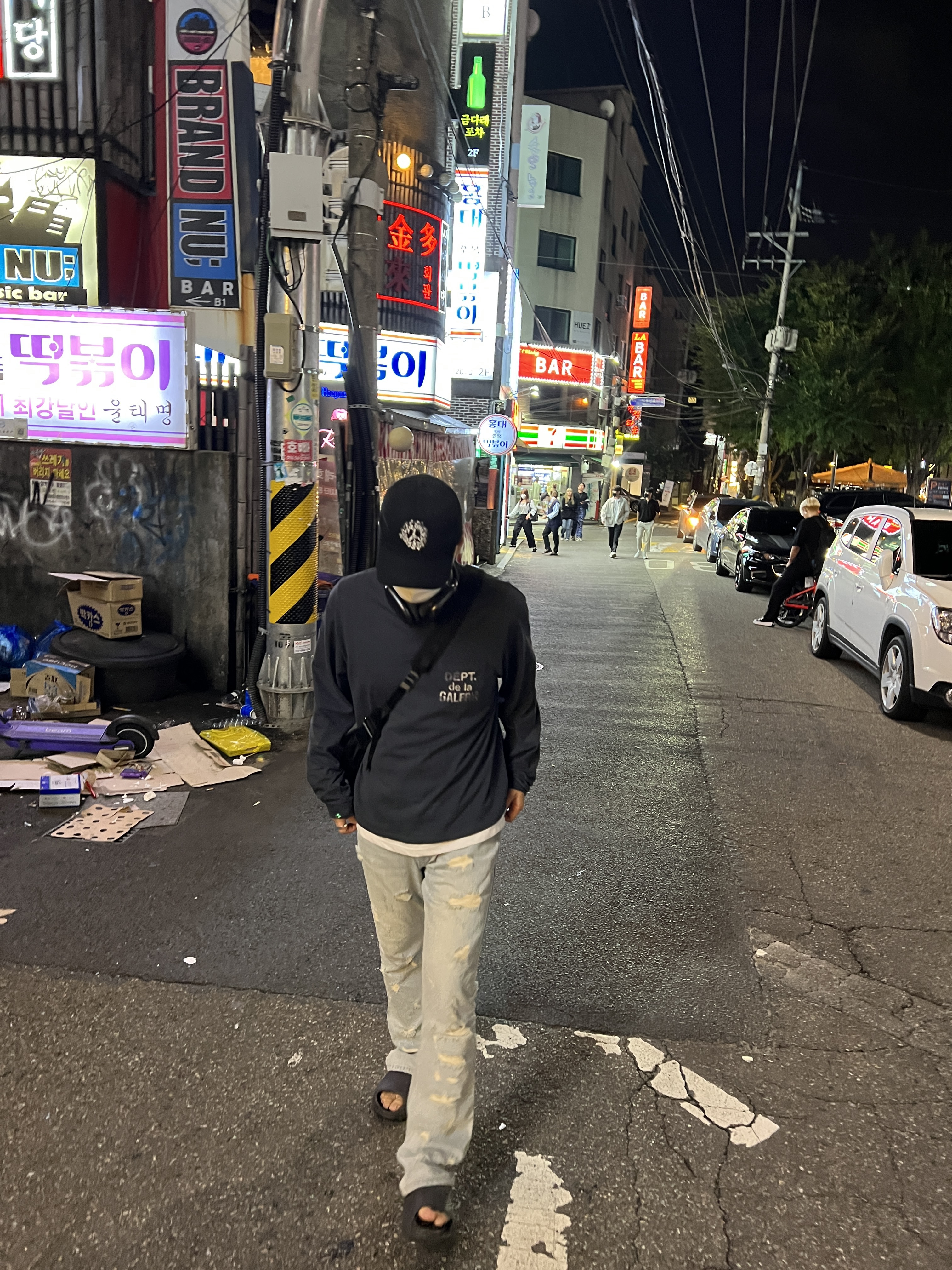 Apple AirPods Max Lightning Space Gray (Korean Ver.), Gallery Dept. Dept De La Galerie LS Pocket T-Shirt Black 착용 스타일 - 3