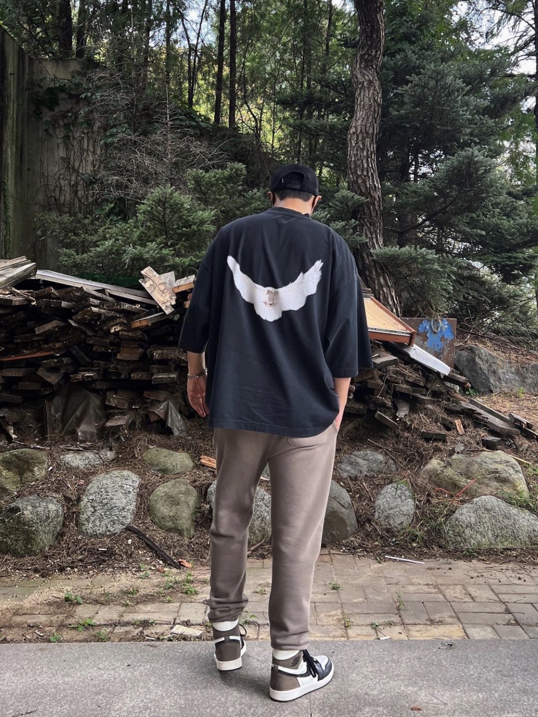 Jordan 1 Retro High OG Black Mocha, Essentials Sweatpants Taupe - 21SS 착용 스타일