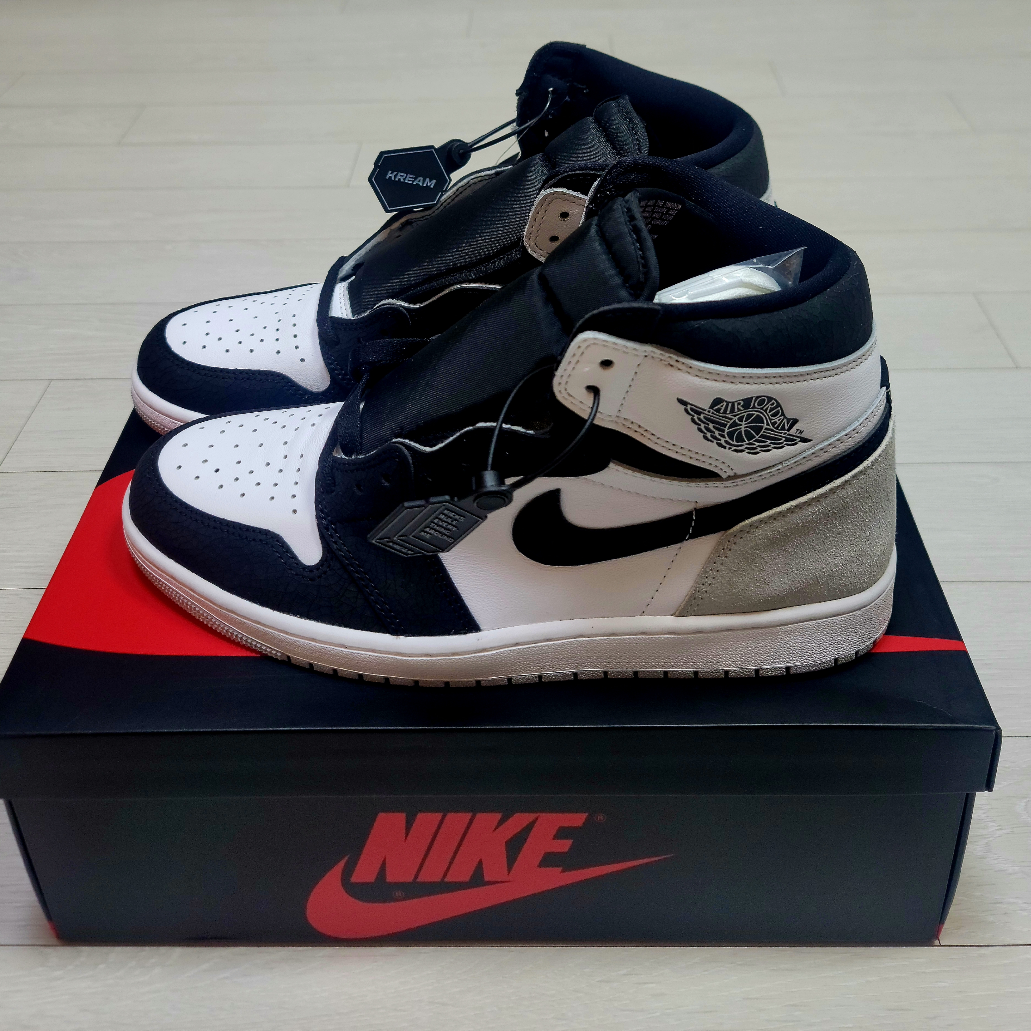 Jordan 1 Retro High OG Bleached Coral 착용 스타일 - 1