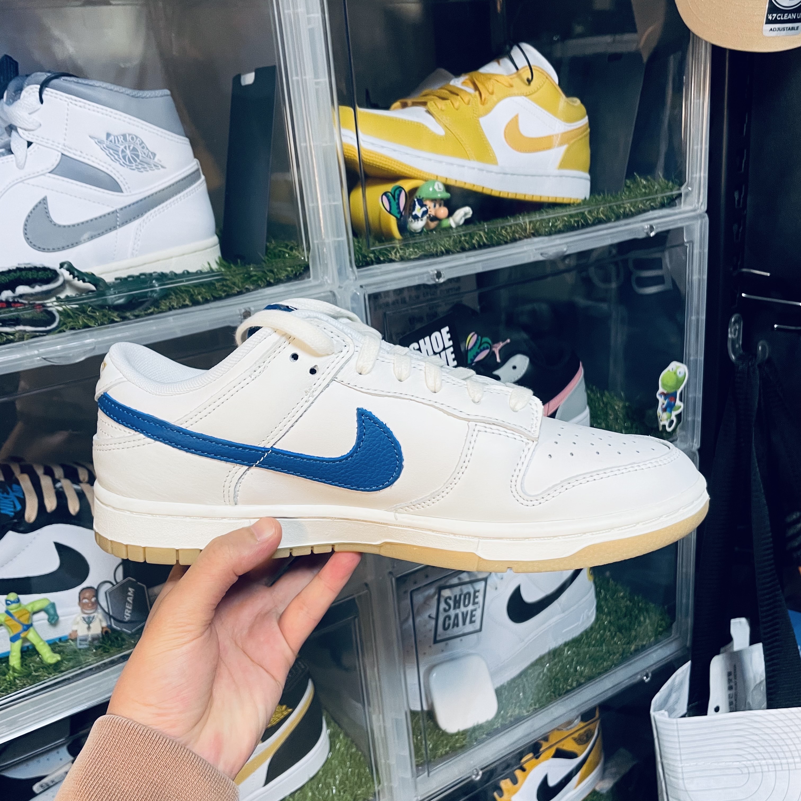 Nike Dunk Low SE Sail Dark Marina Blue 착용 스타일 - 2