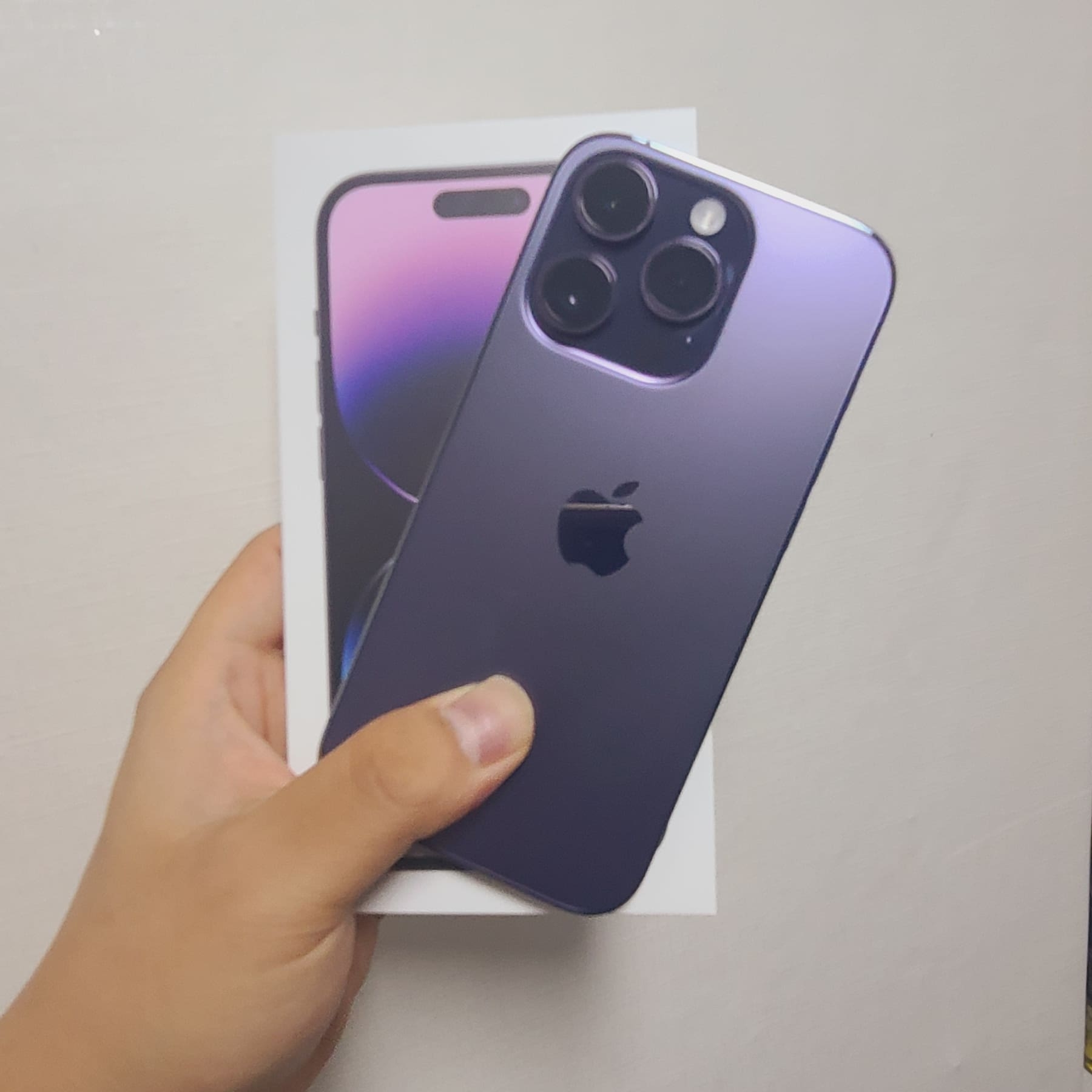 Apple iPhone 14 Pro 256GB Deep Purple (Korean Ver.) 착용 스타일