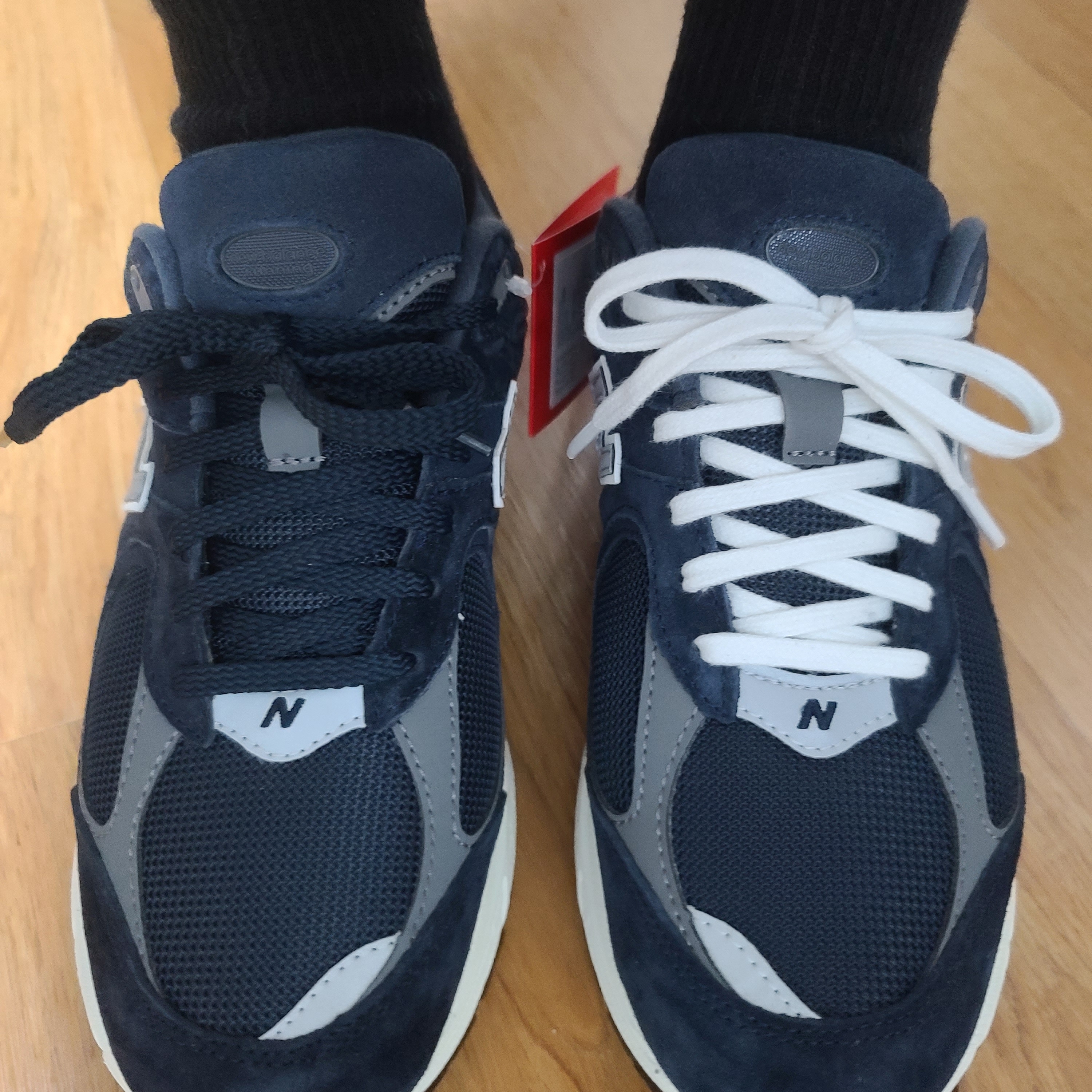 New Balance 2002R Eclipse Castlerock 착용 스타일 - 2