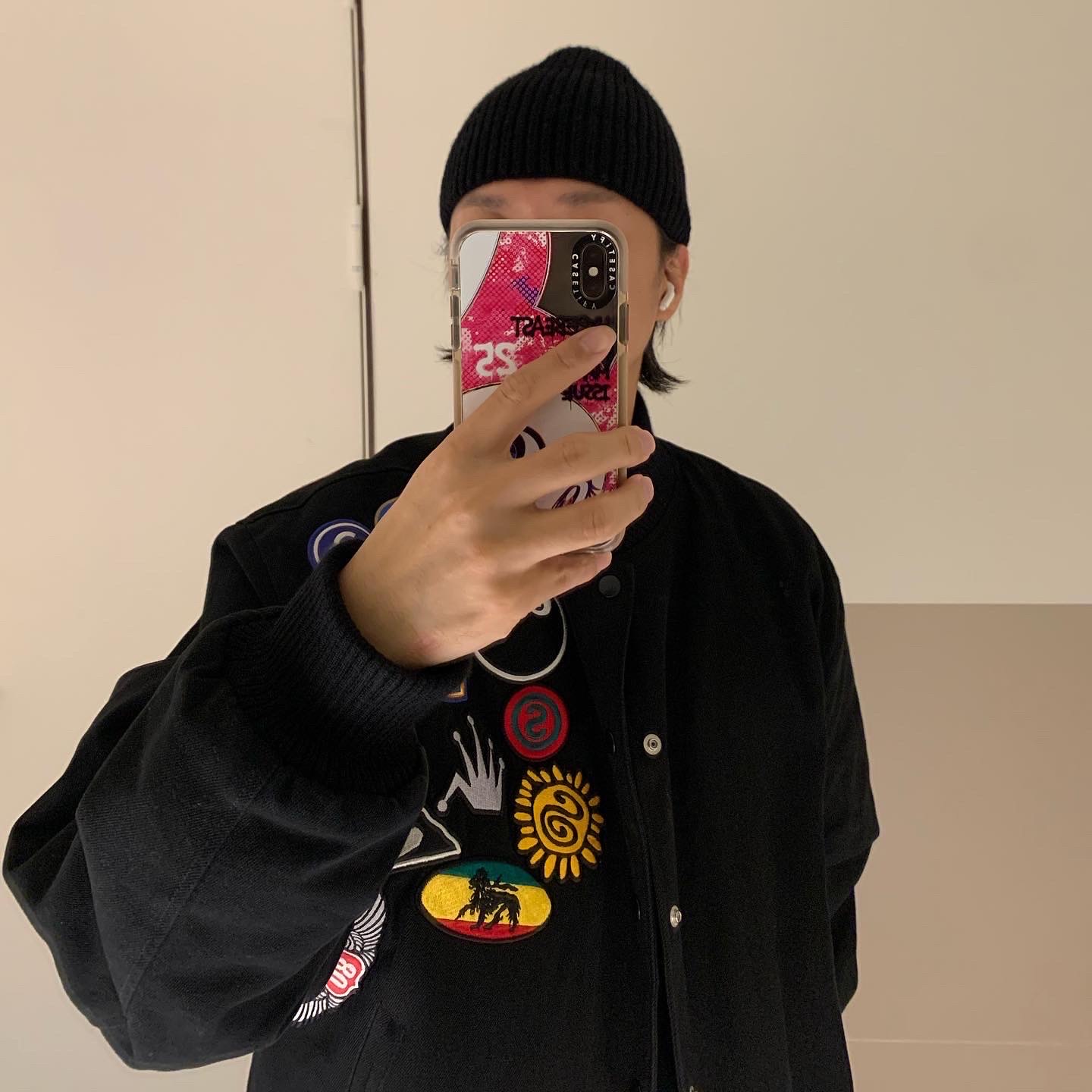Stussy Souvenir Stadium Bomber Black 착용 스타일 - 1