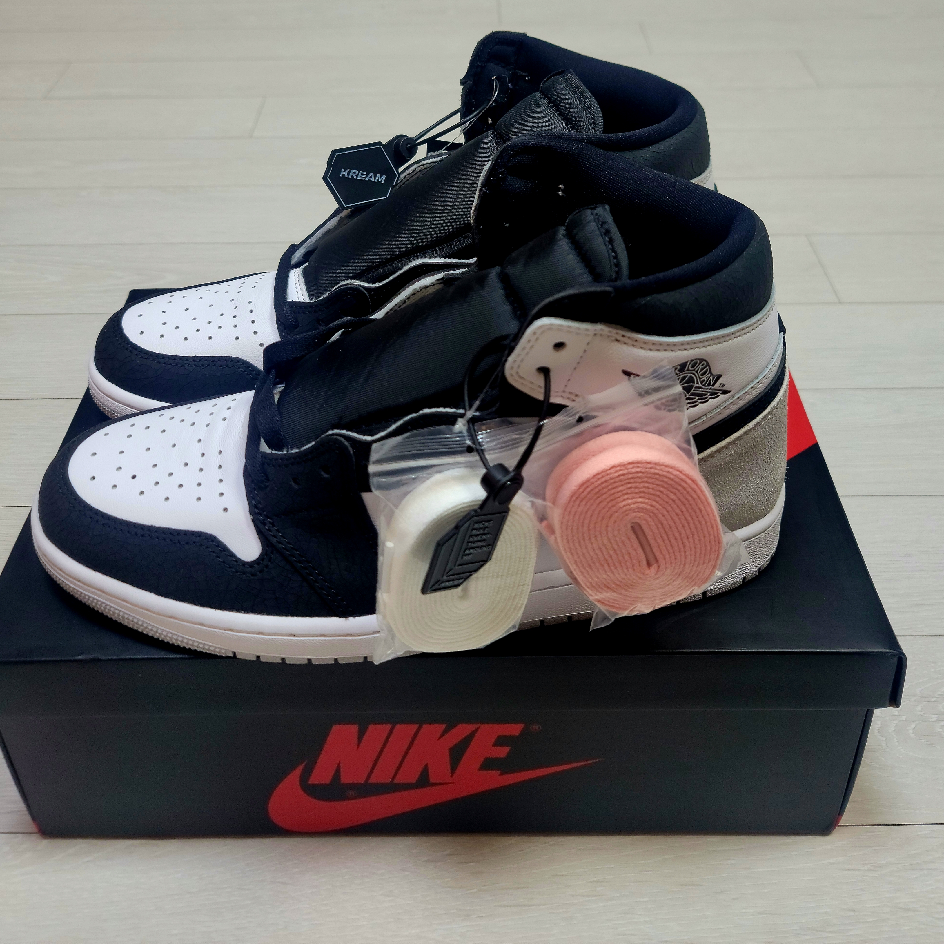 Jordan 1 Retro High OG Bleached Coral 착용 스타일 - 2