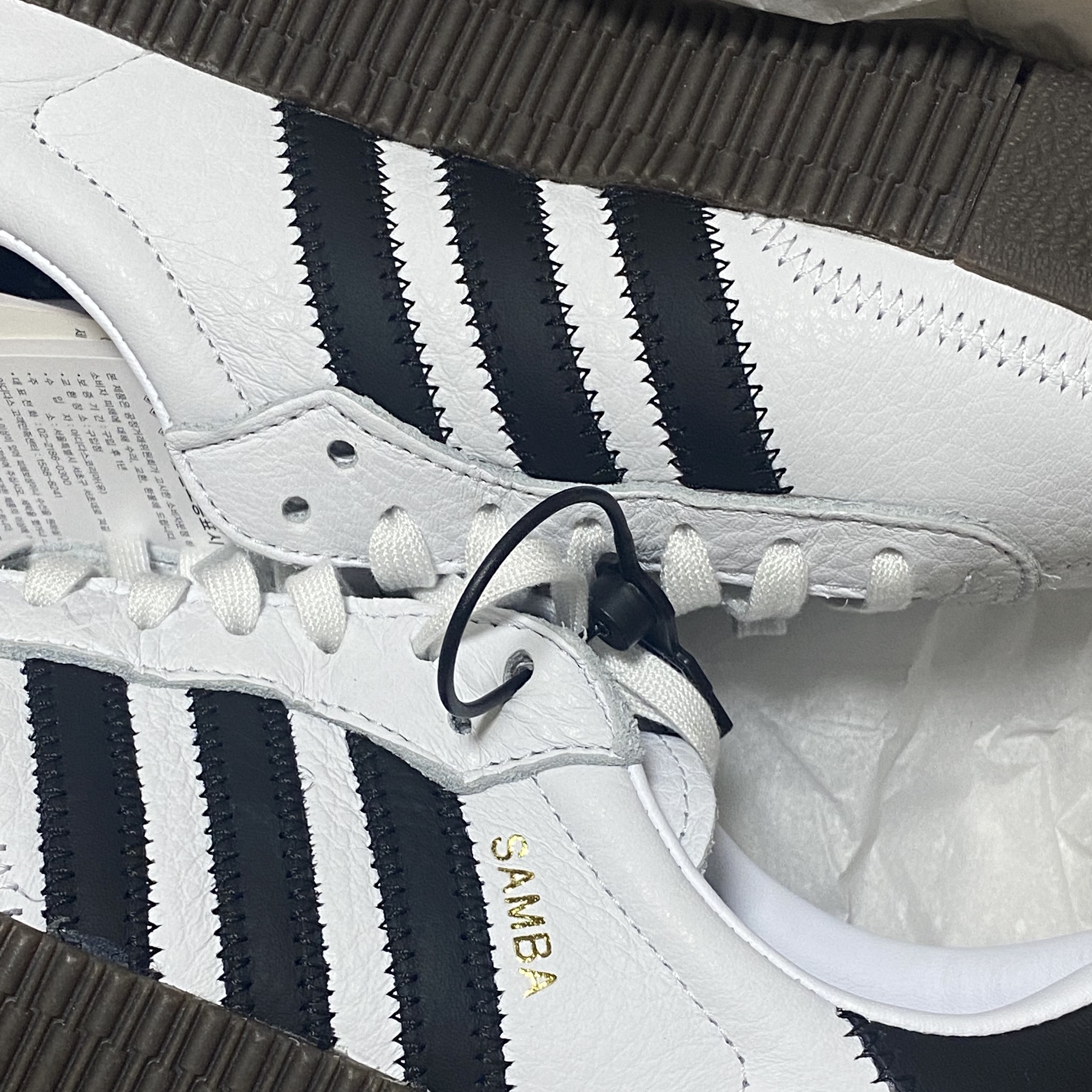 (W) Adidas Sambarose White Black Gum 착용 스타일