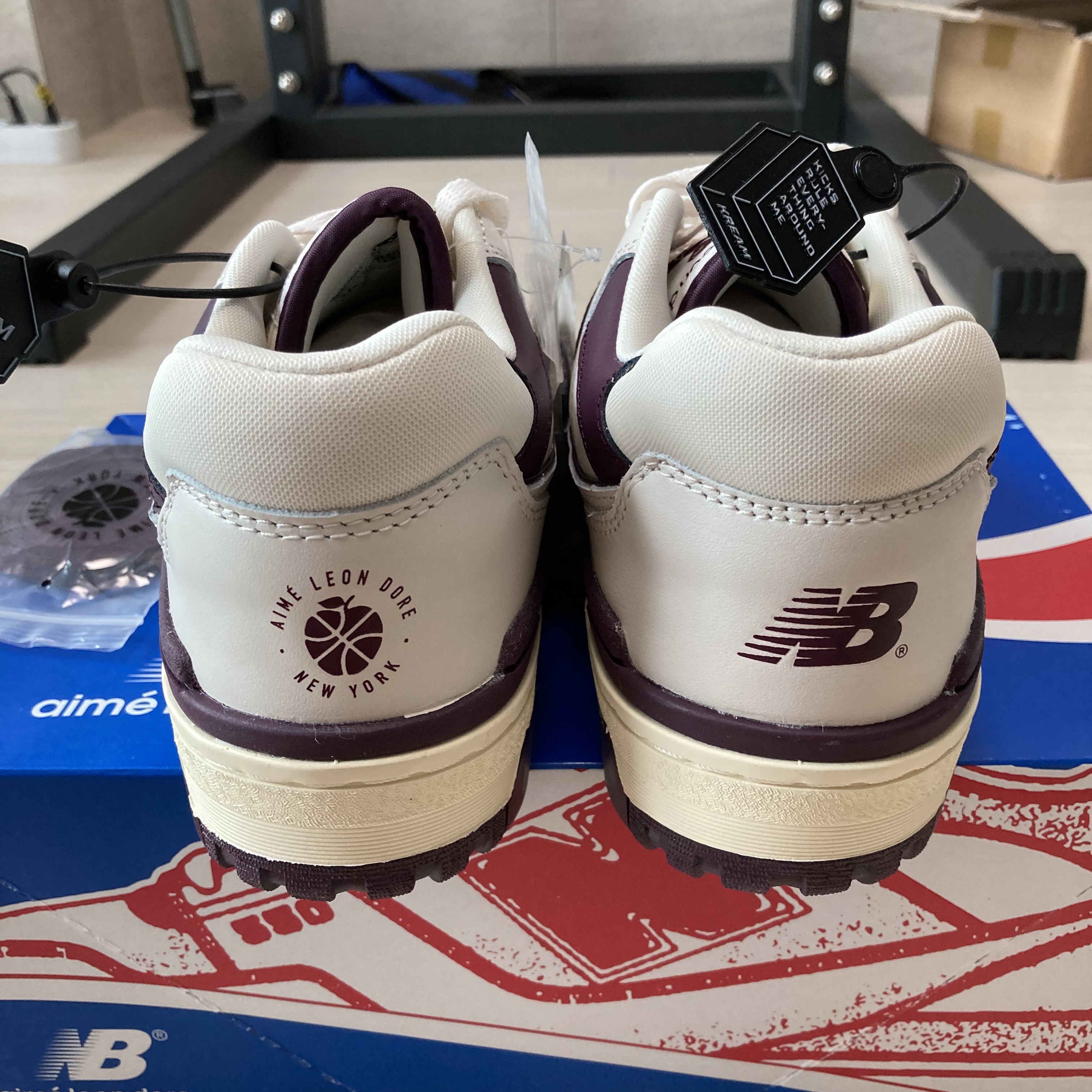 New Balance x Aime Leon Dore 550 Purple 착용 스타일 - 3