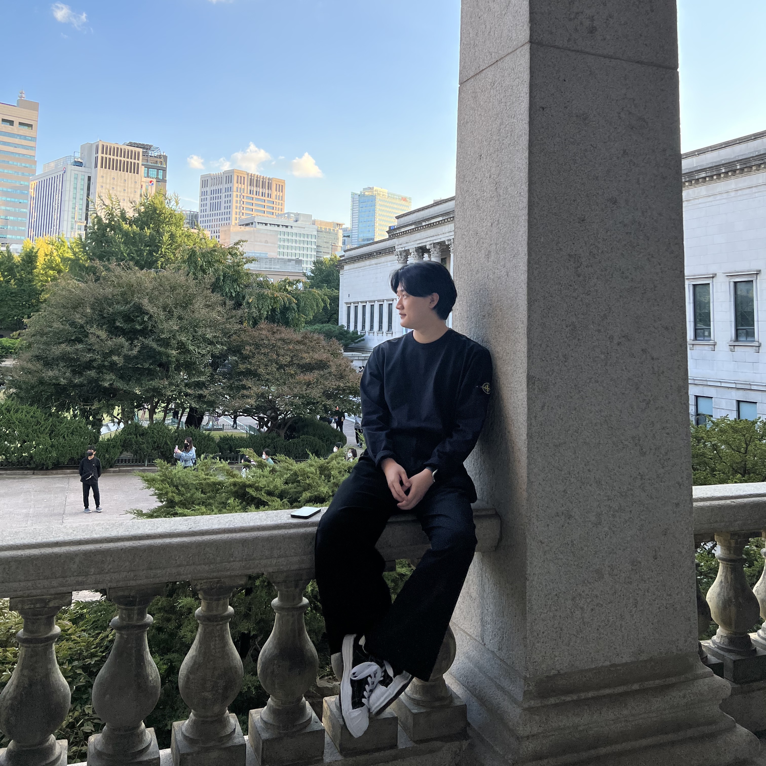 Maison Mihara Yasuhiro Blakey OG Sole Canvas Low-top Sneakers Black White, Stone Island 63020 Crewneck Sweatshirt Black - 22FW 착용 스타일