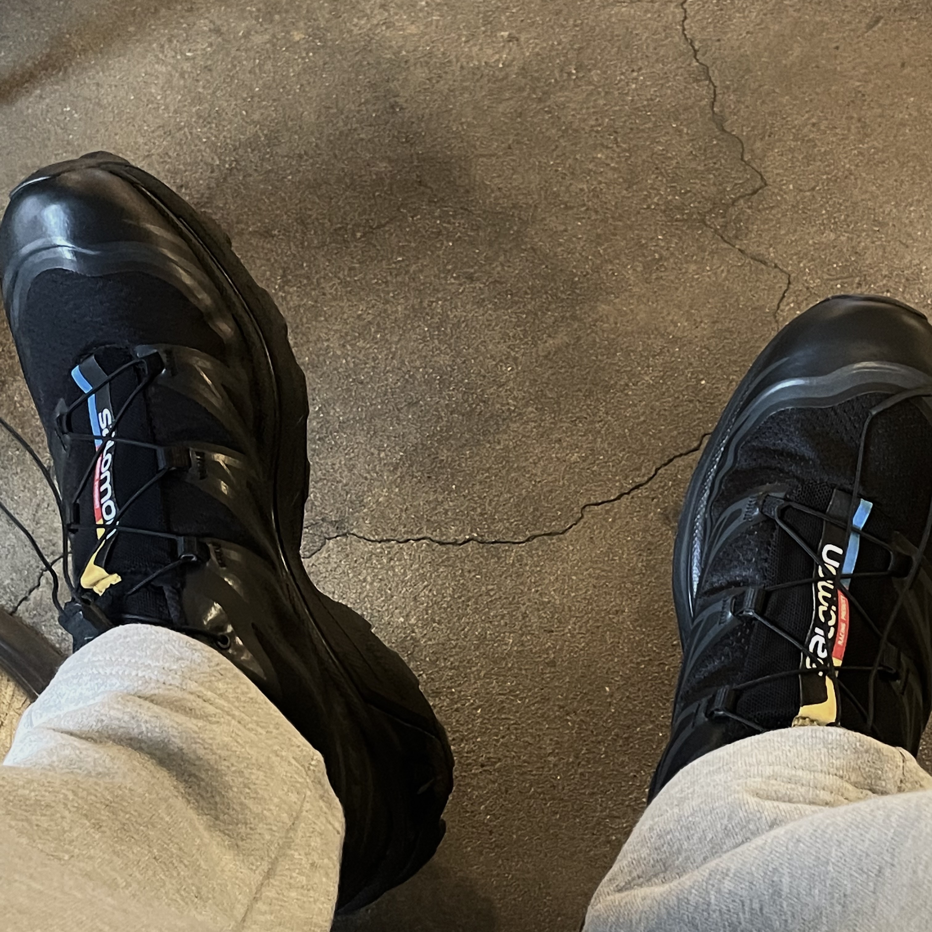 Salomon XT-6 ADV Black 착용 스타일
