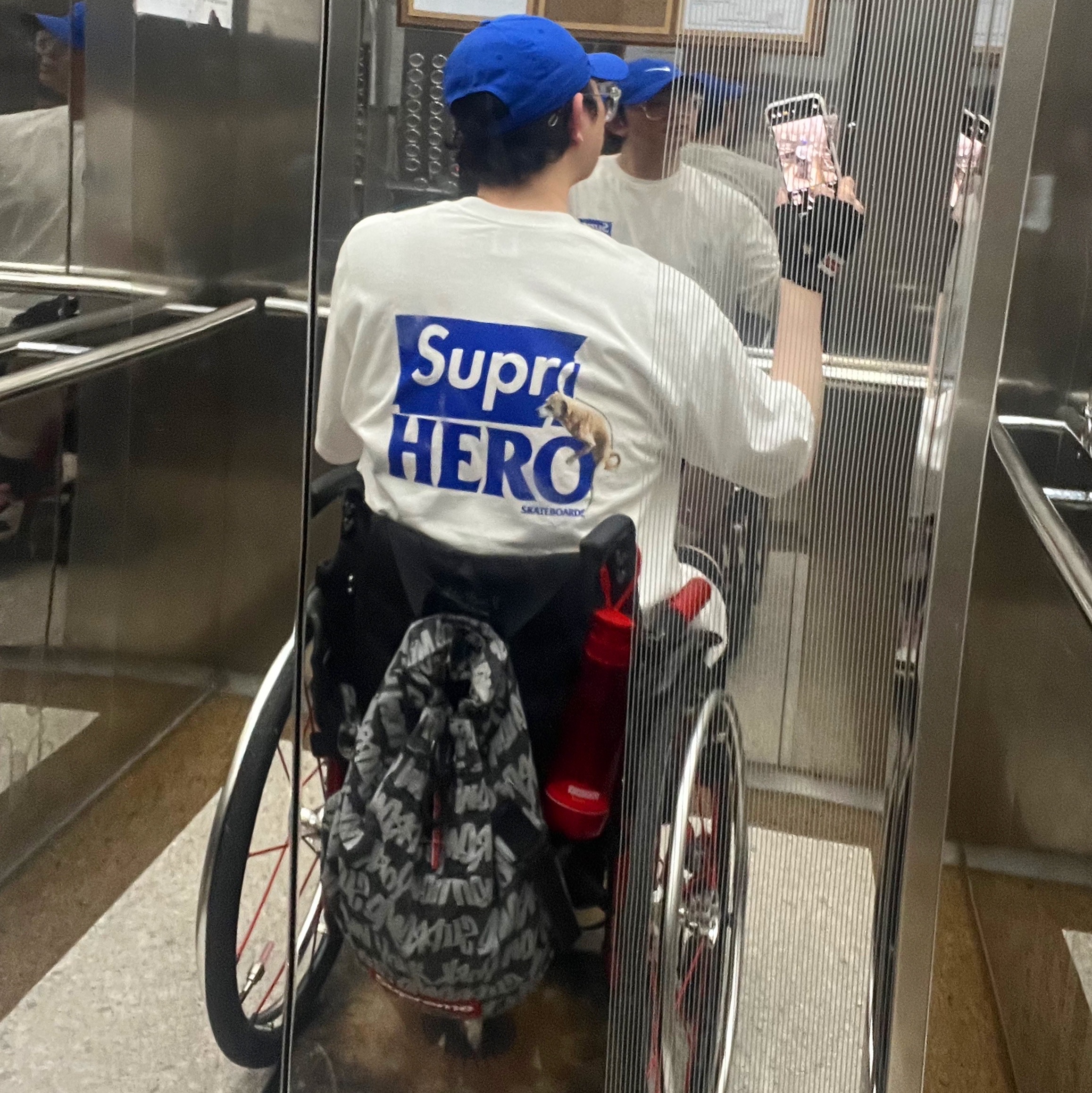 Supreme Antihero Dog T-Shirt White - 22SS, Supreme Fat Tip Jacquard Denim Backpack Black - 22SS 착용 스타일 - 1